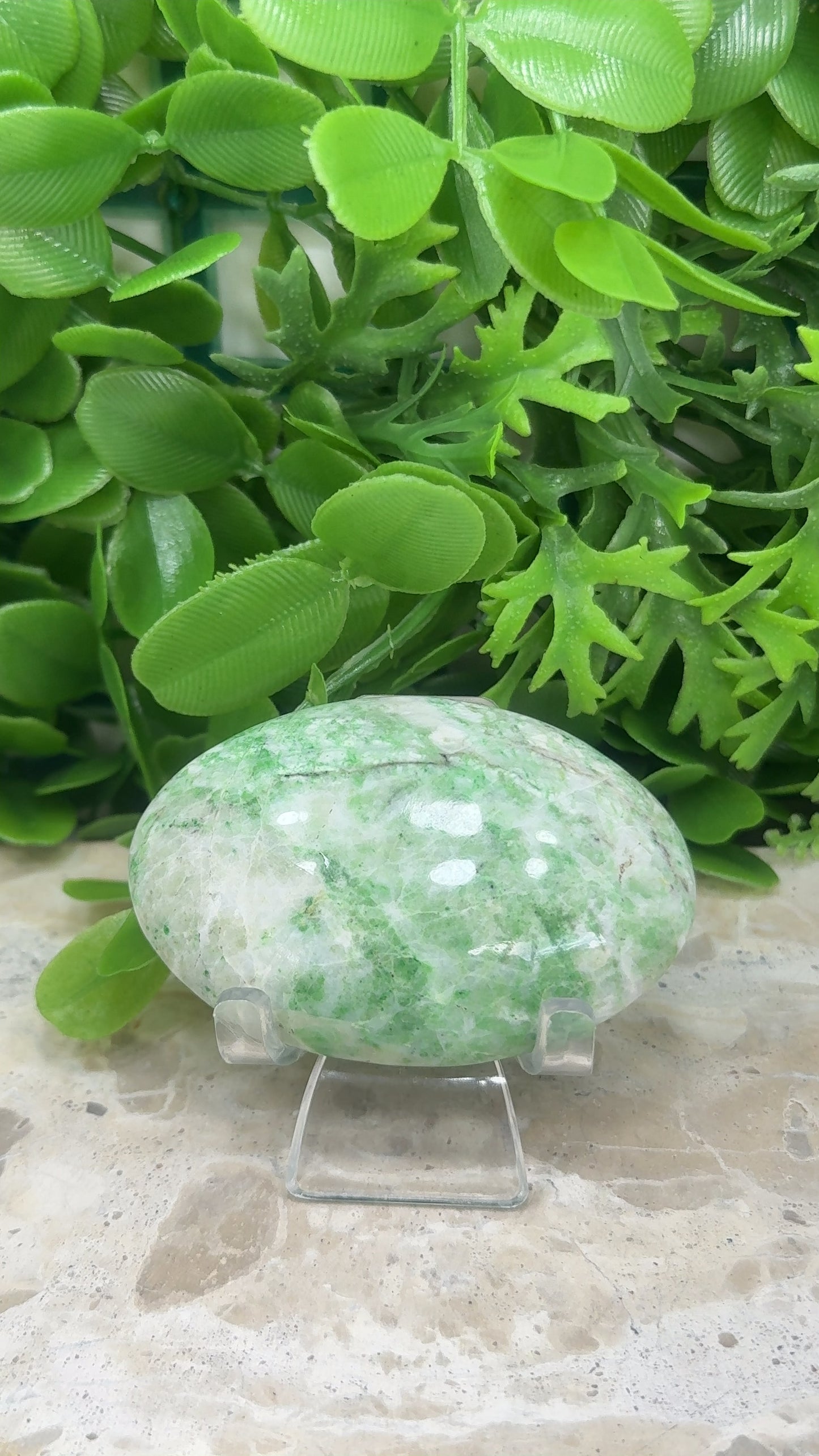 Green Apple Jadeite Palm Stone 106g
