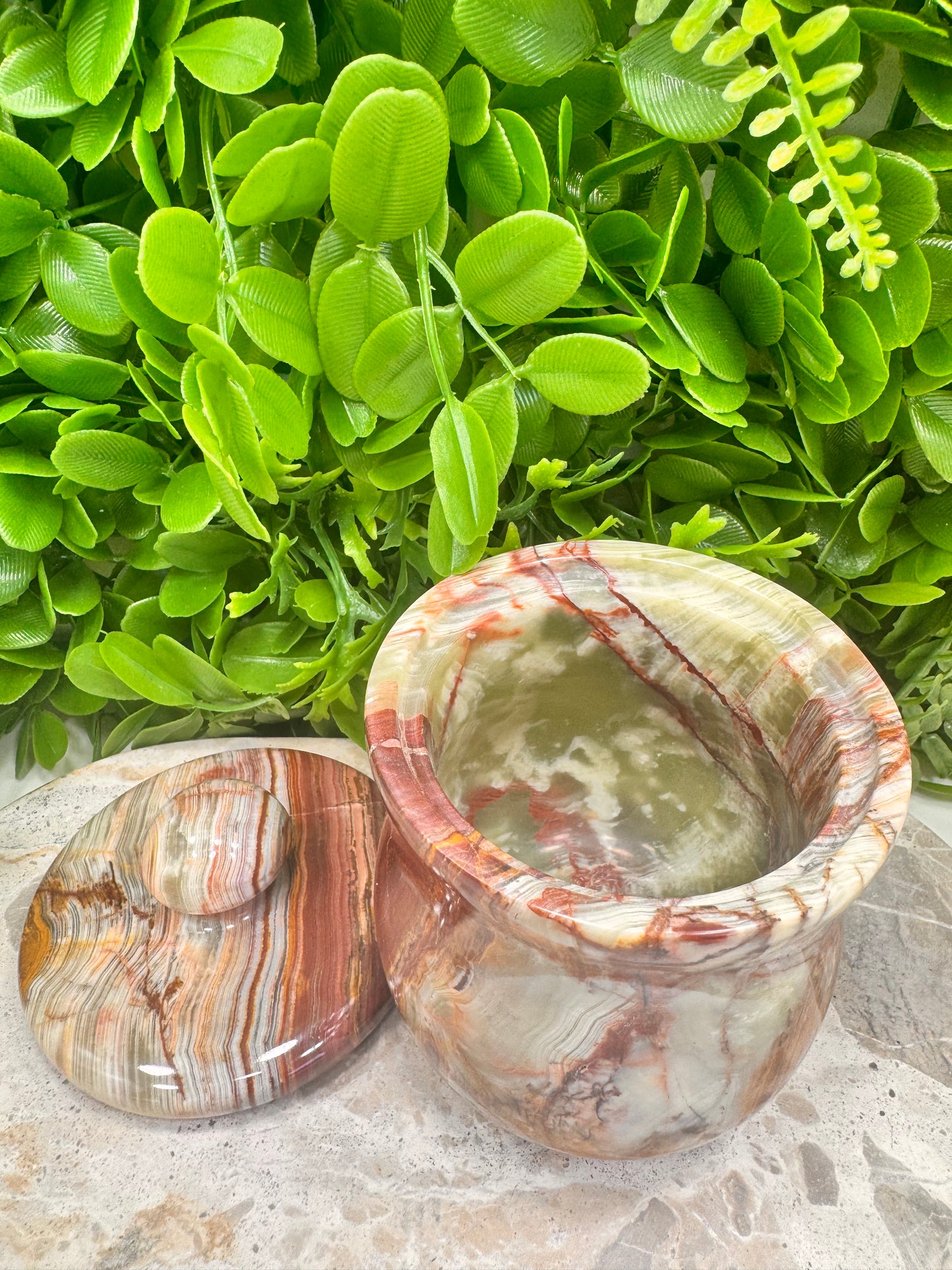 Green Banded Onyx Jar with lid 718g