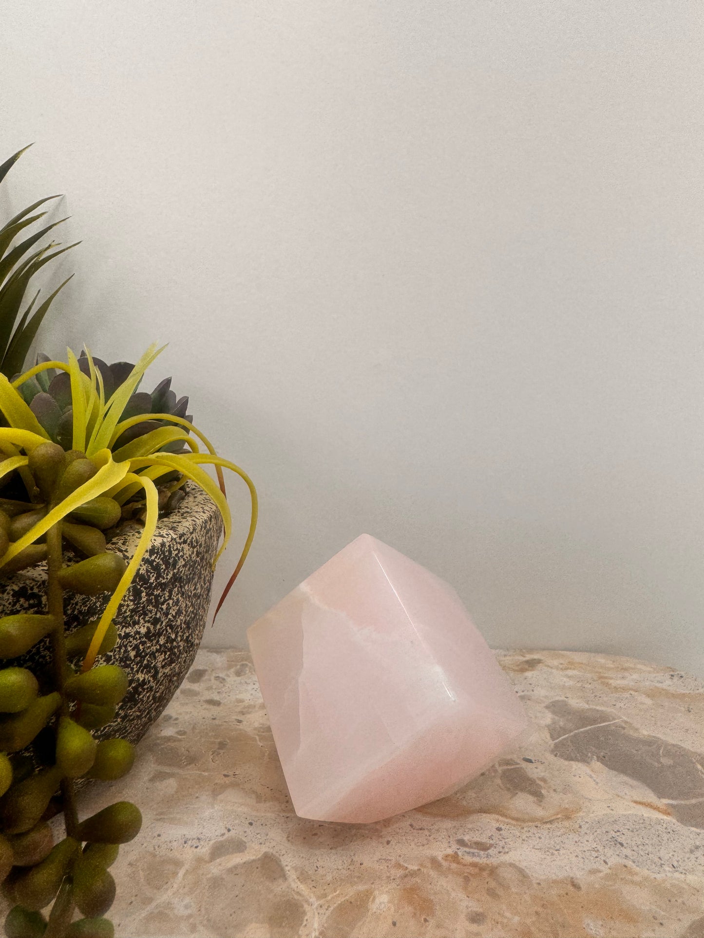Pink Mangano Cube 310g