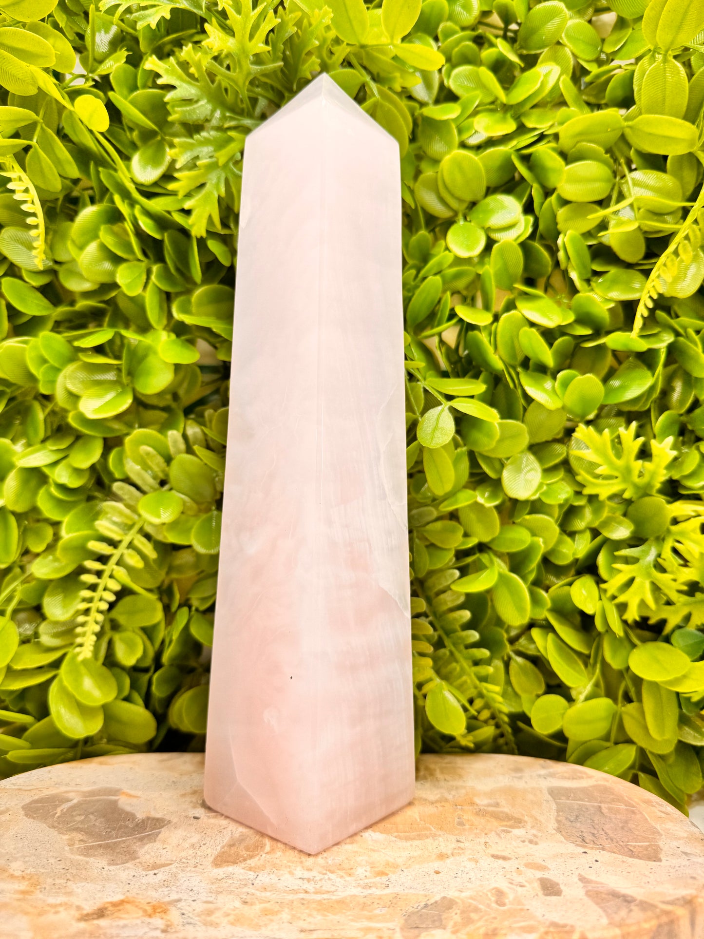 Pink Mangano Tower 1584g
