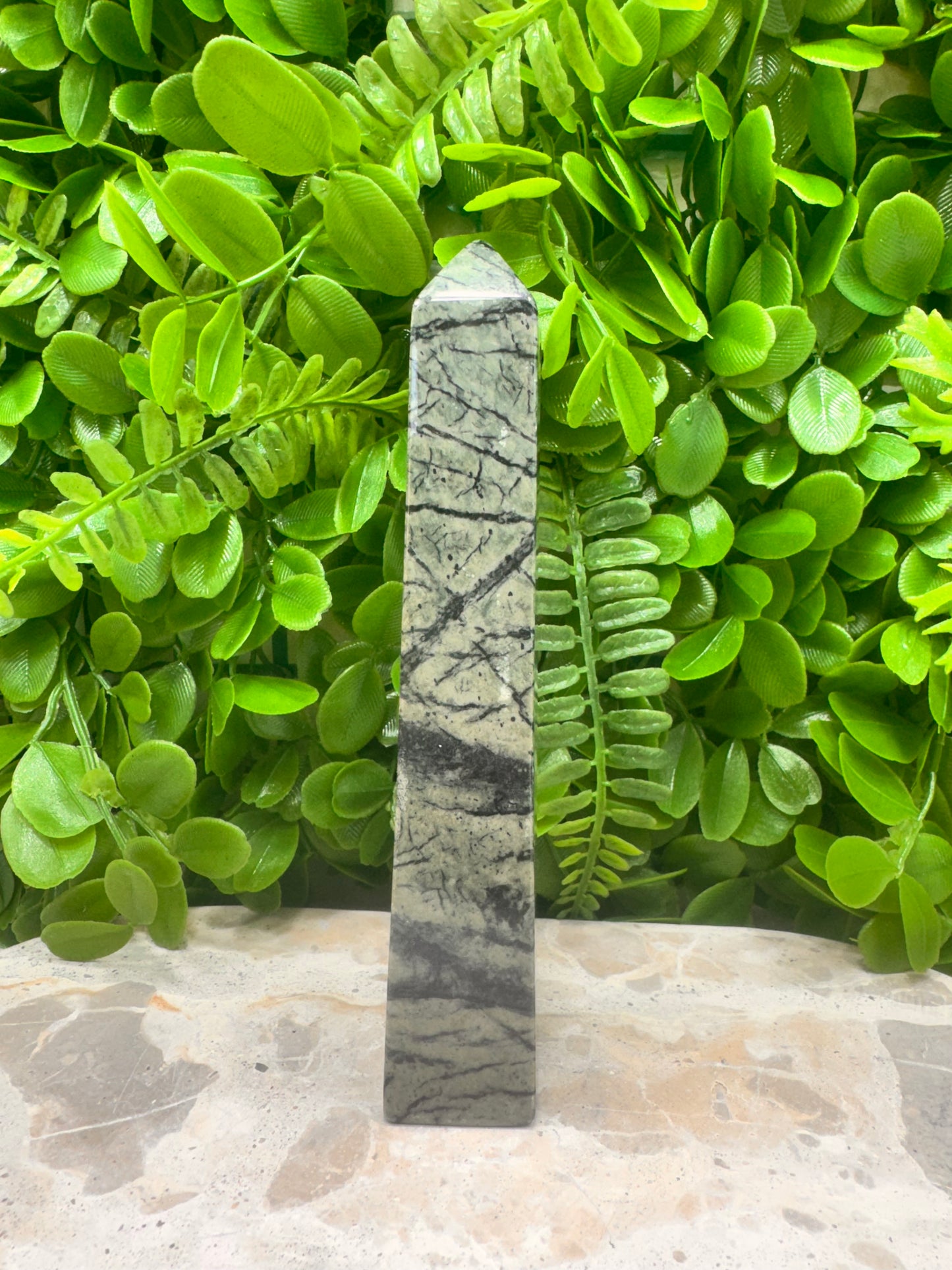 Black Vein Serpentine Tower 248g