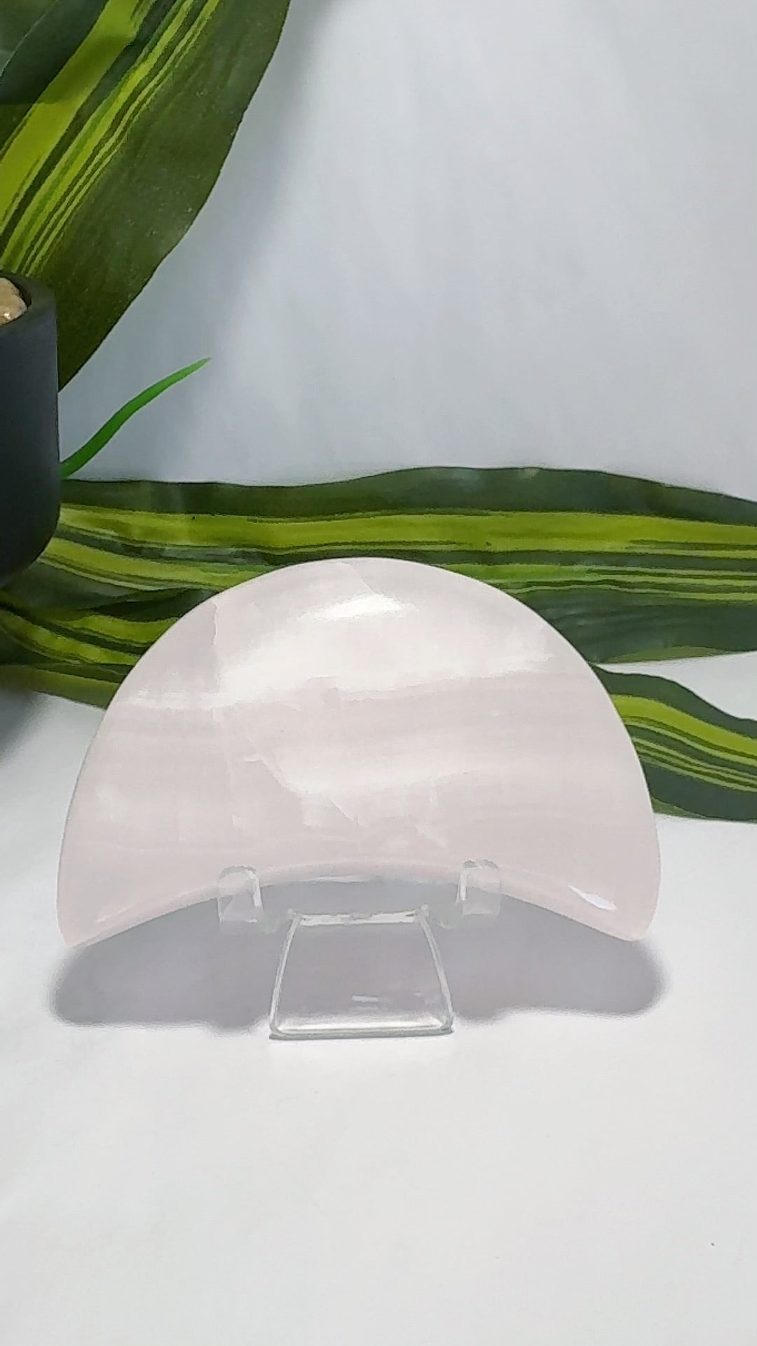 Pink Mangano Calcite Moon UV Reactive 186g