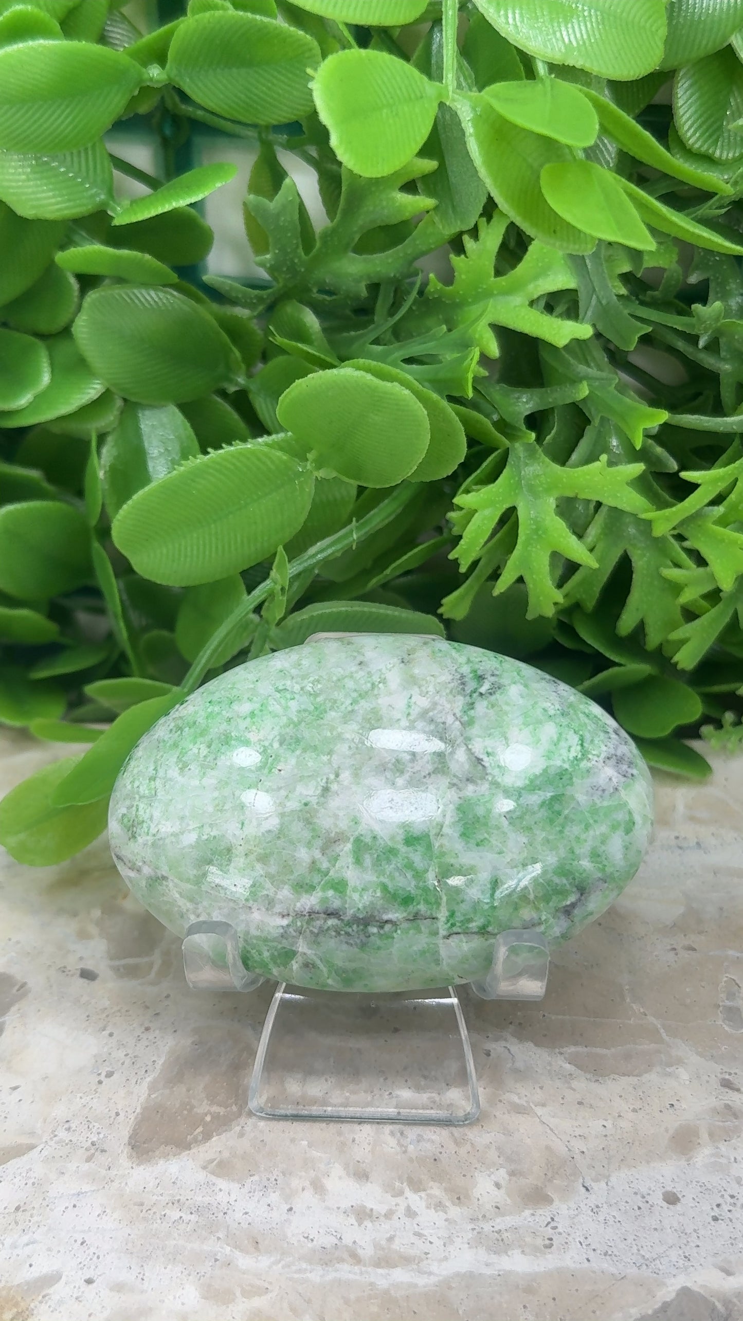 Green Apple Jadeite Palm Stone 106g