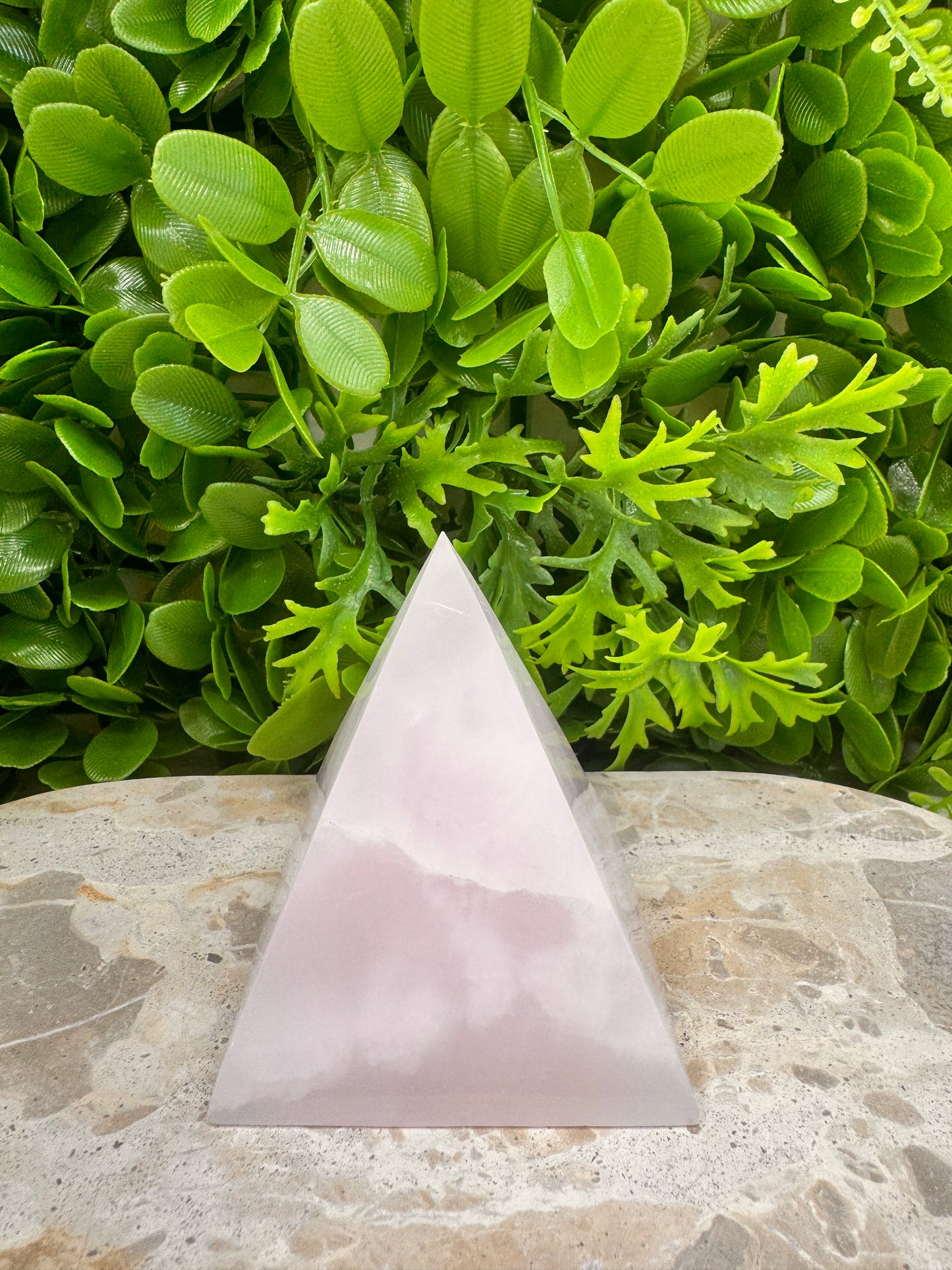 Pink Mangano Pyramid 394g