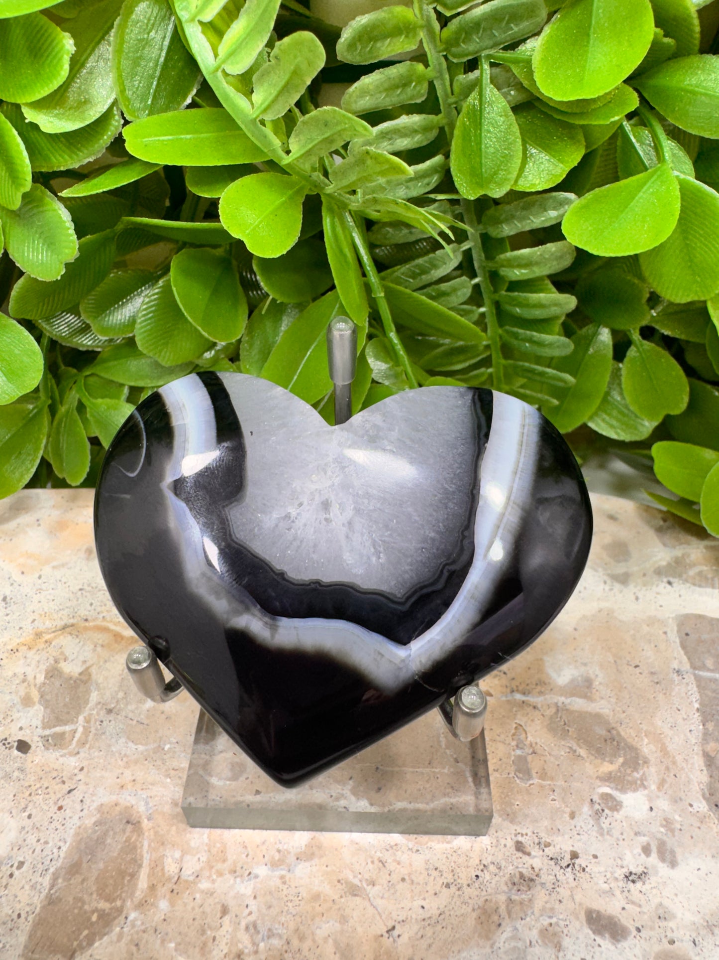 Black Banded Onyx Heart 126g