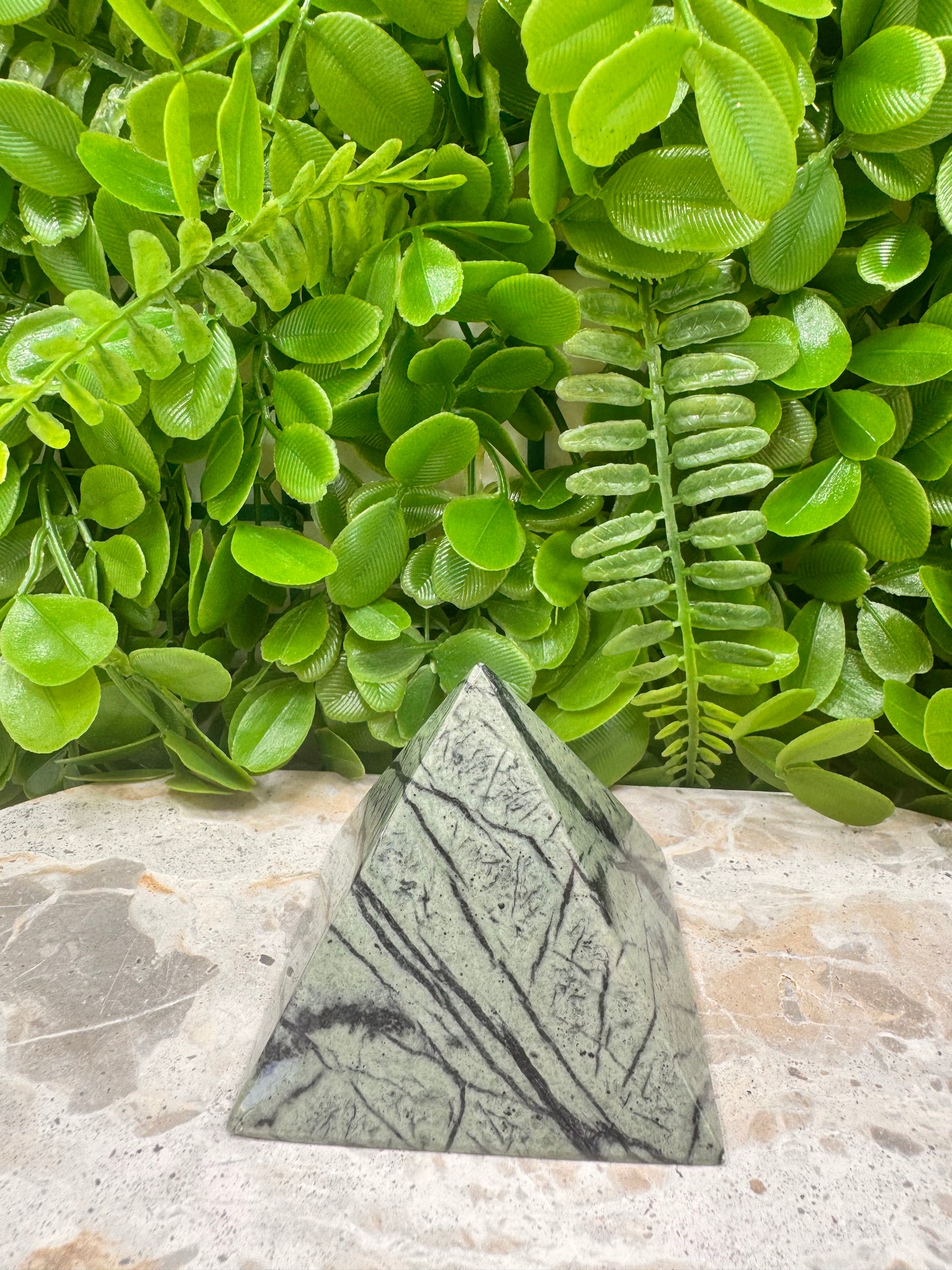 Black Vein Serpentine Pyramid 288g