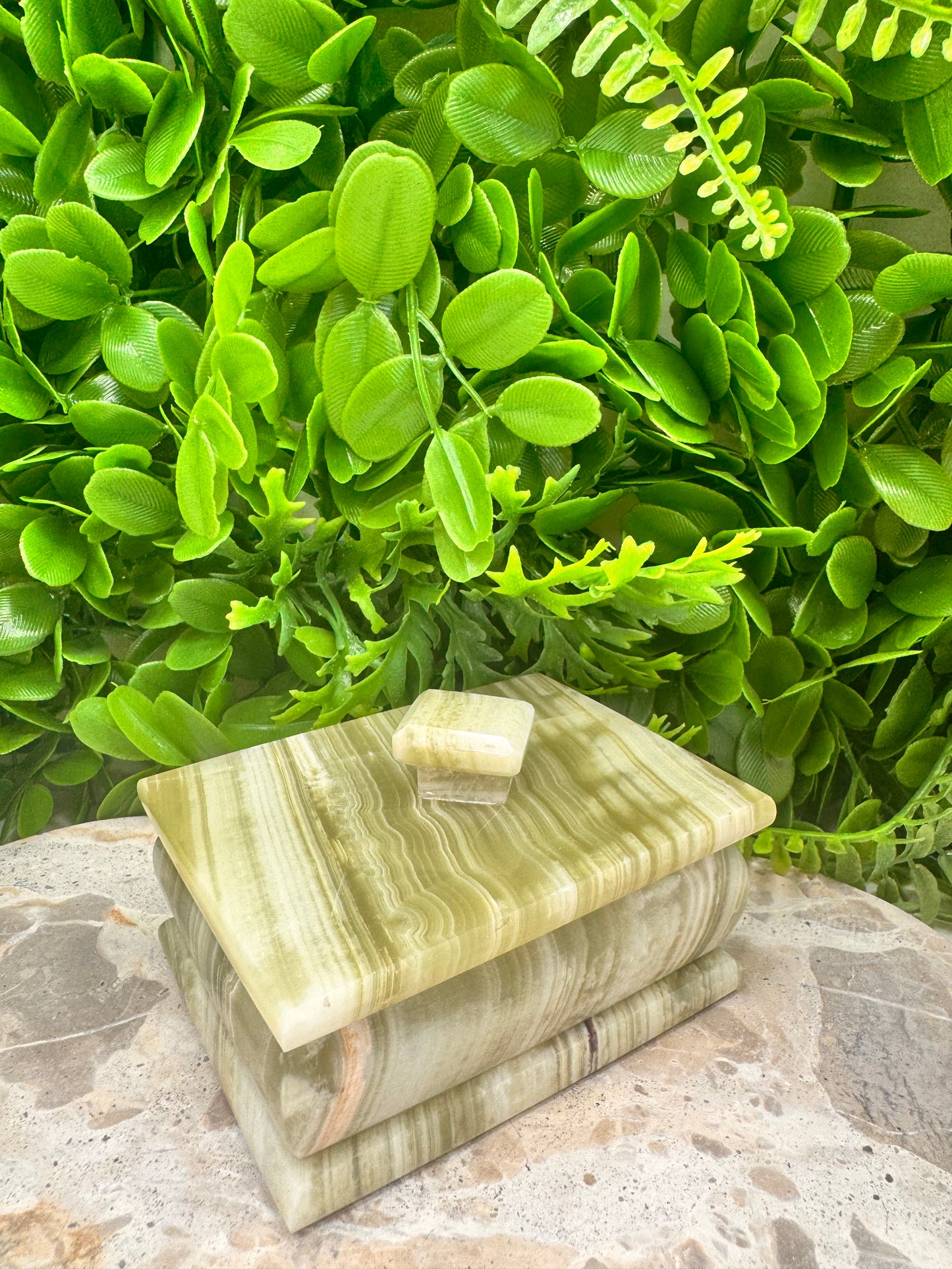 Green Banded Onyx Trinket Jewellery Box with lid 544g