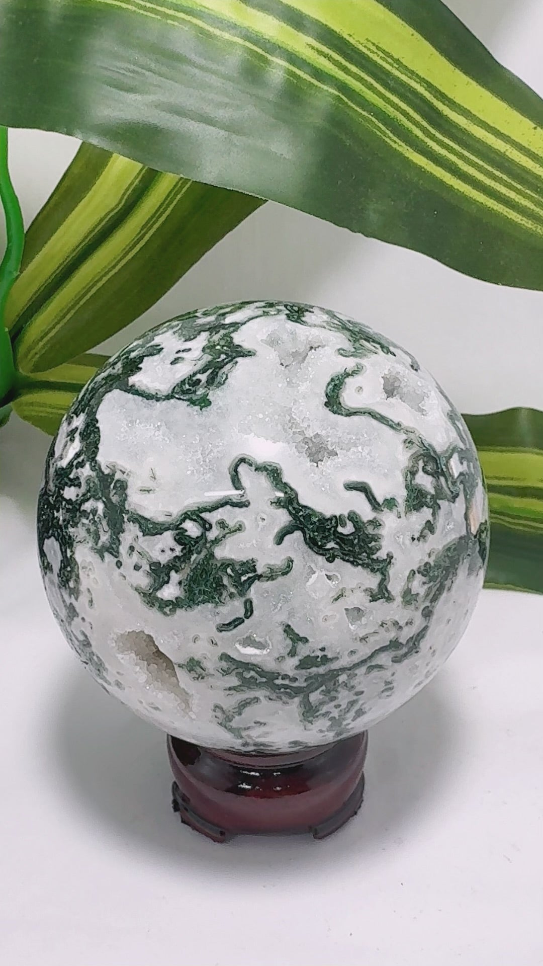 Moss Agate Sphere 660g
