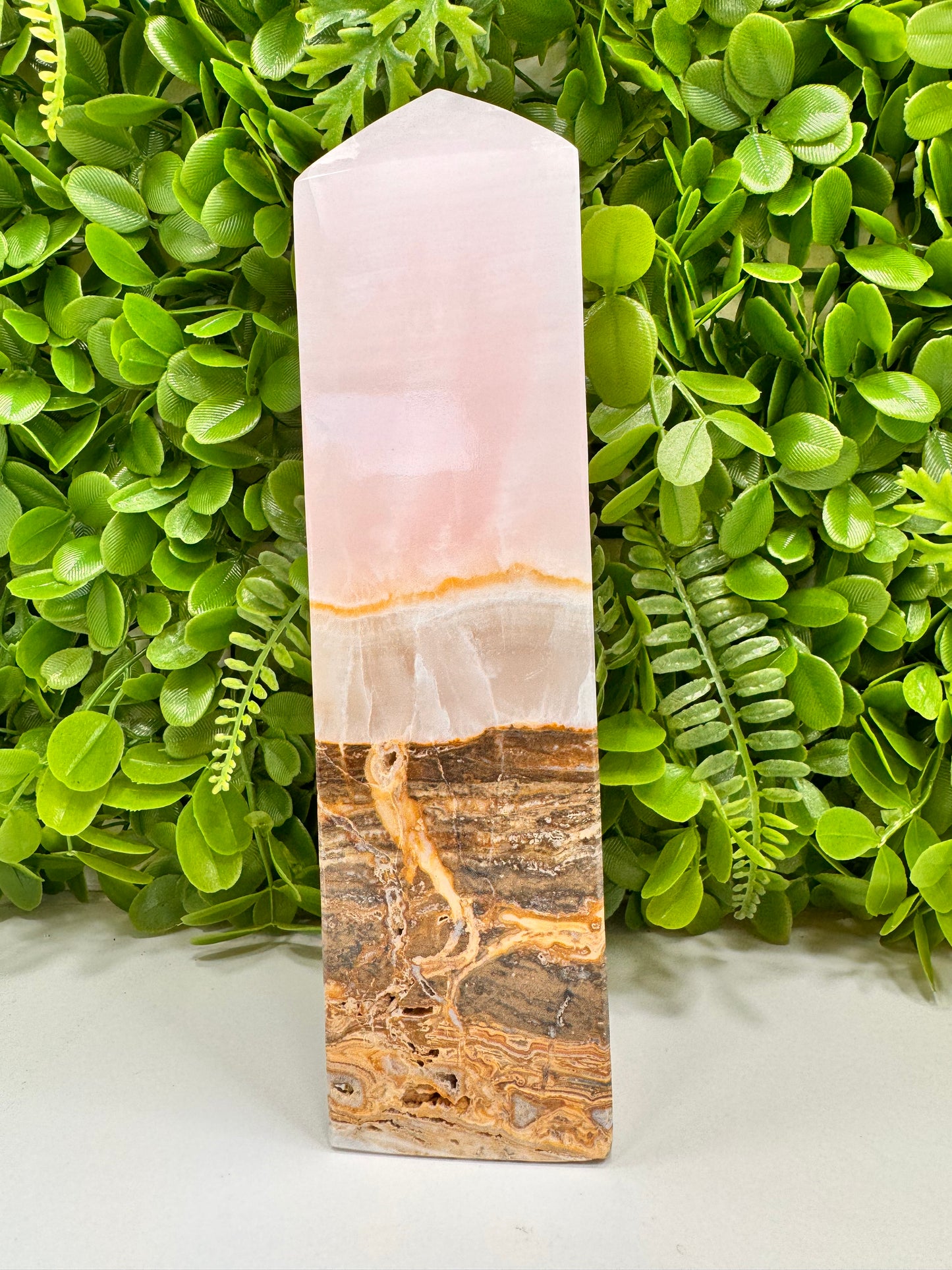 Pink Mangano / Pakistan Bumble Bee Jasper Tower 2336g