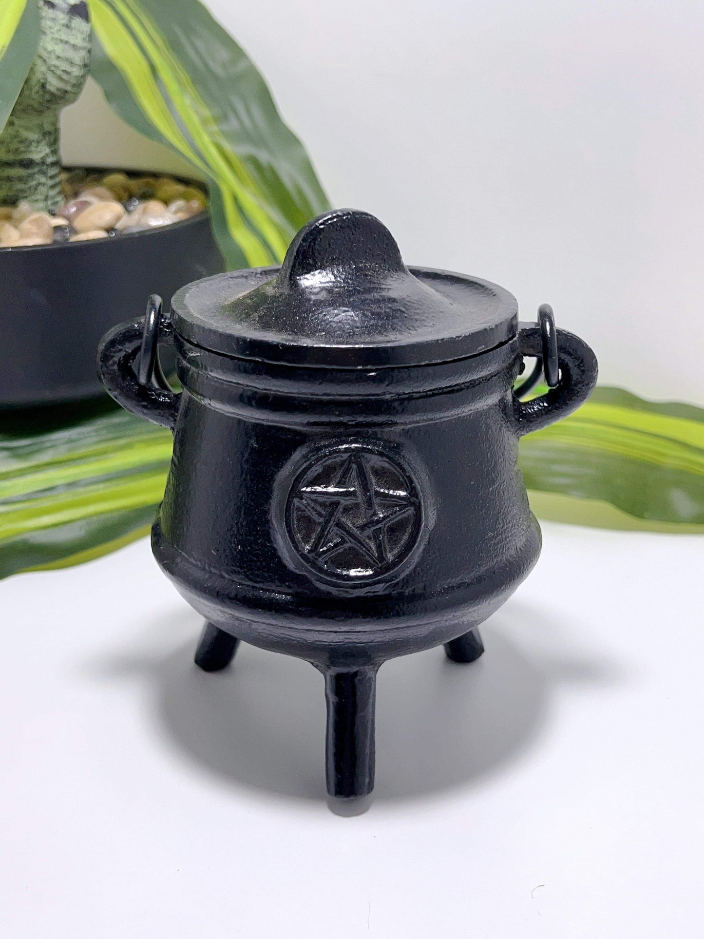 Cauldron Cast Iron Small Pentacle