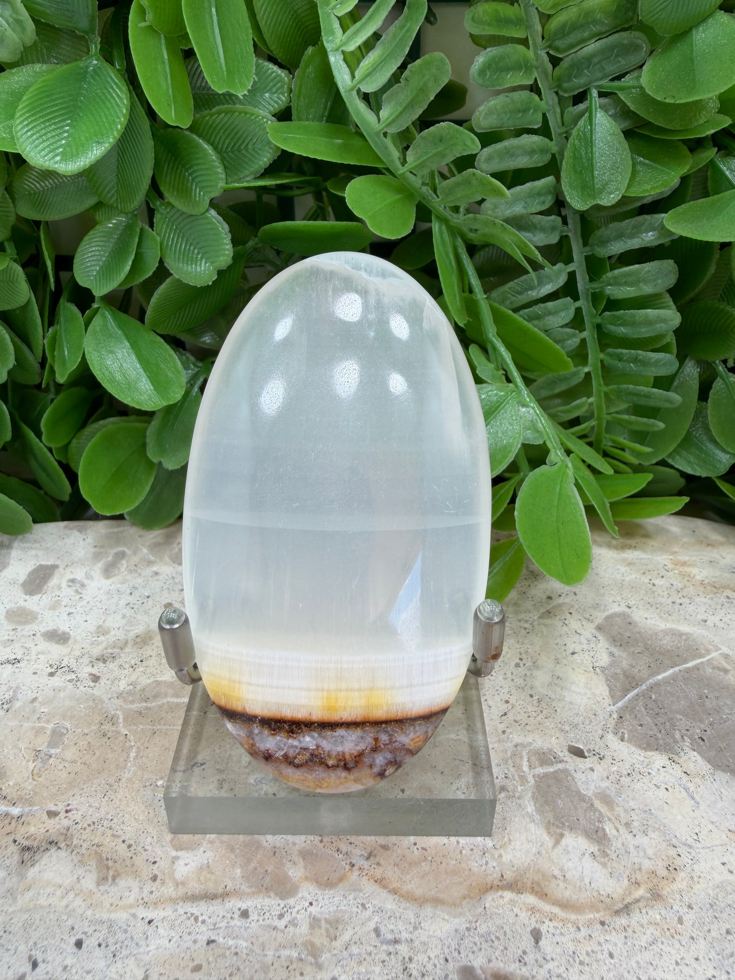 Dendritic Silky White Calcite Palm Stone 96g