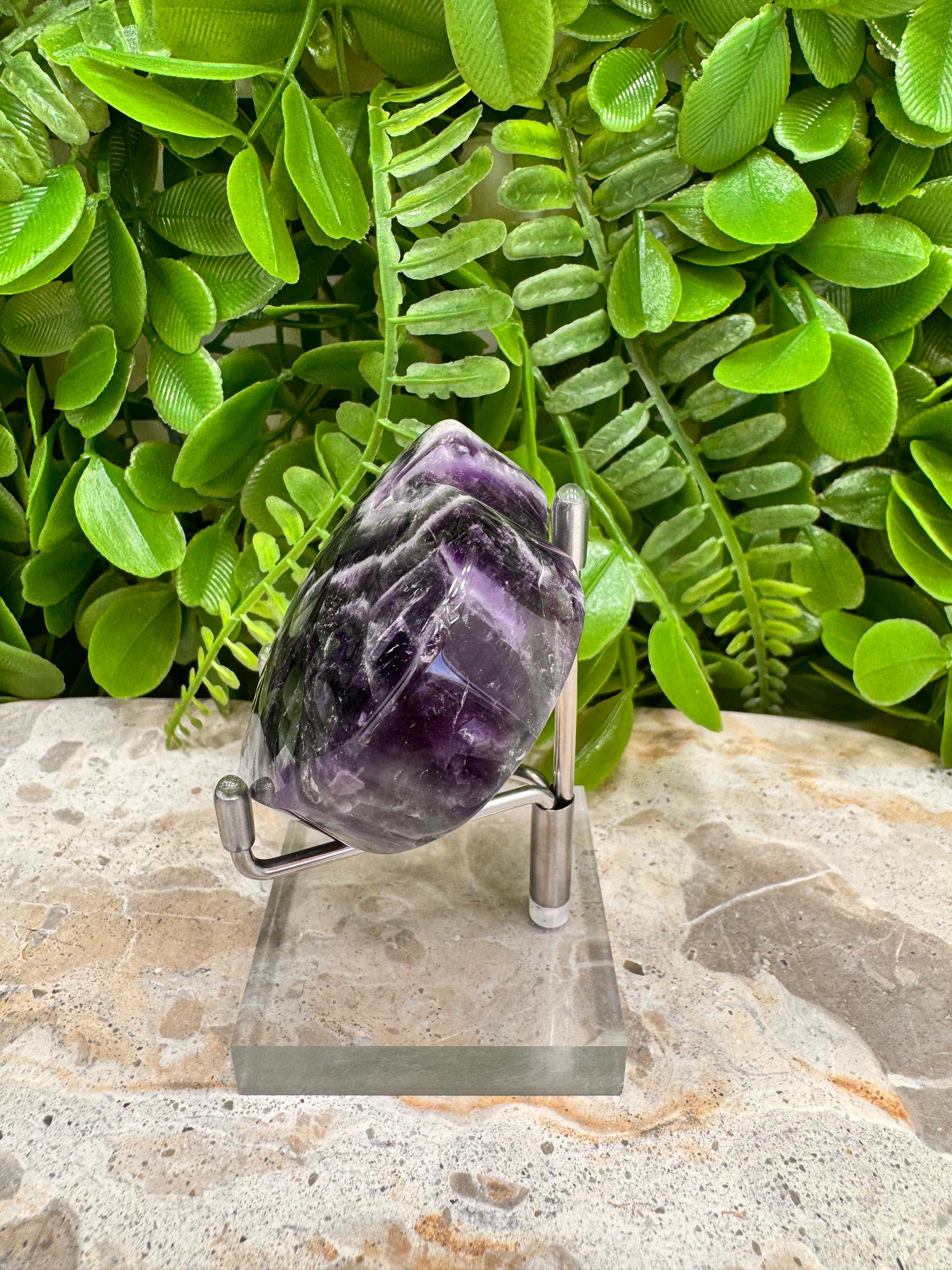 Chevron Amethyst Heart 134g