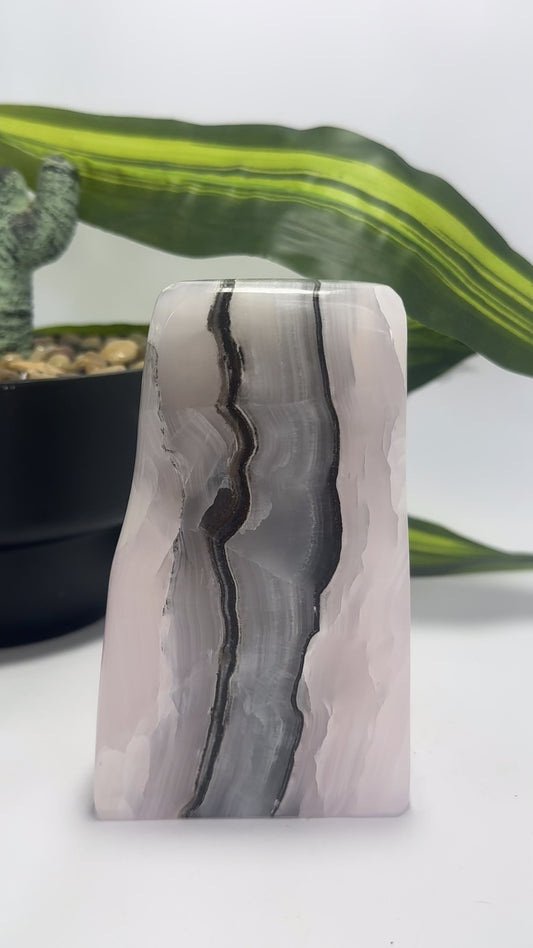 Smoky Pink Mangano UV Freeform 626g
