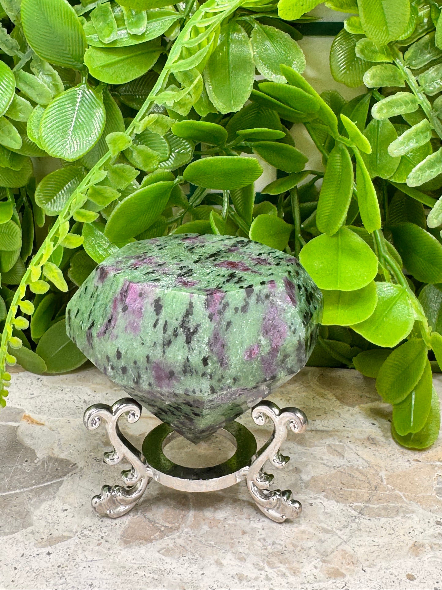 Ruby Zoisite Diamond 258g