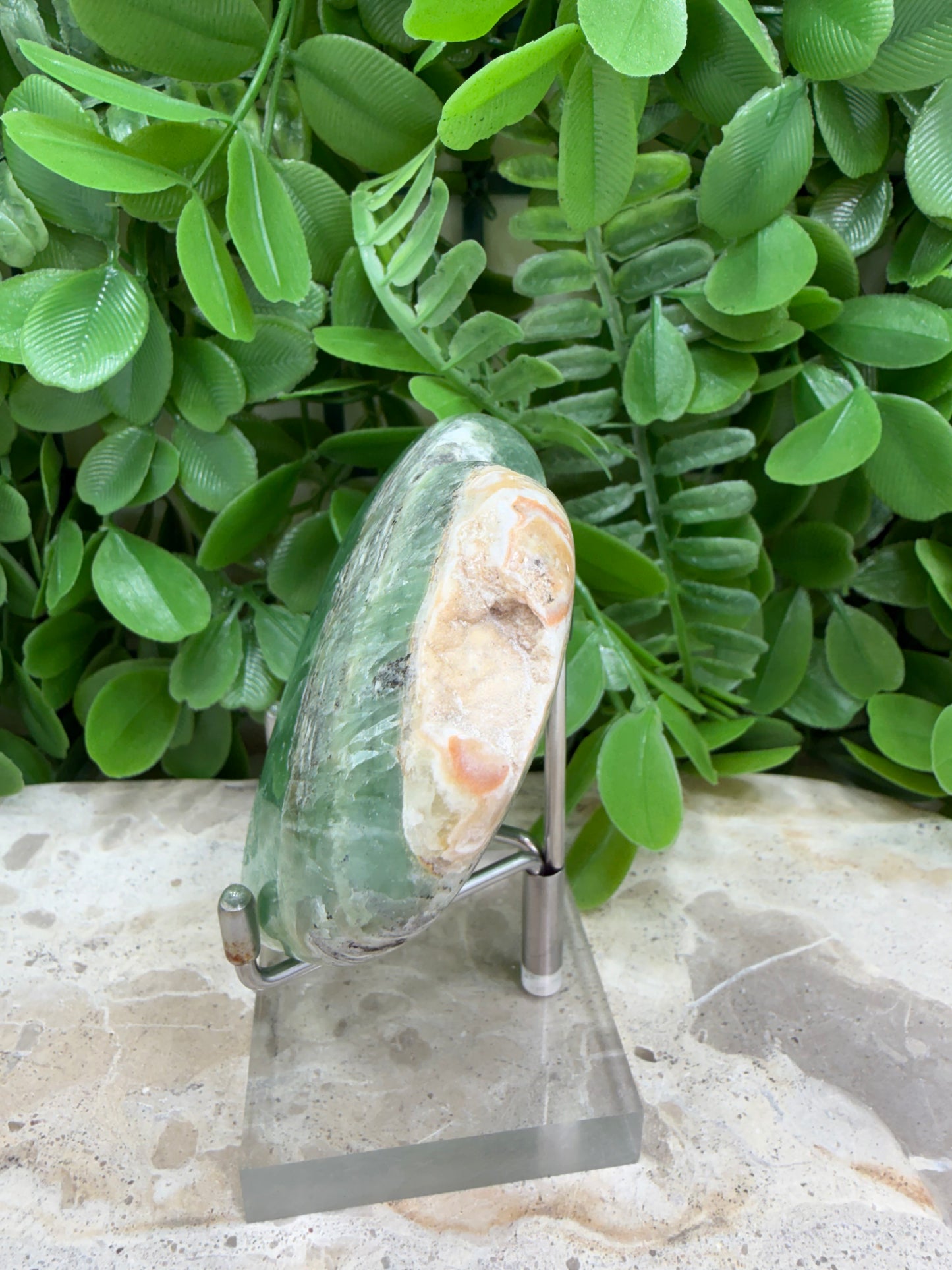 Emerald Kiwi Calcite Heart 212g