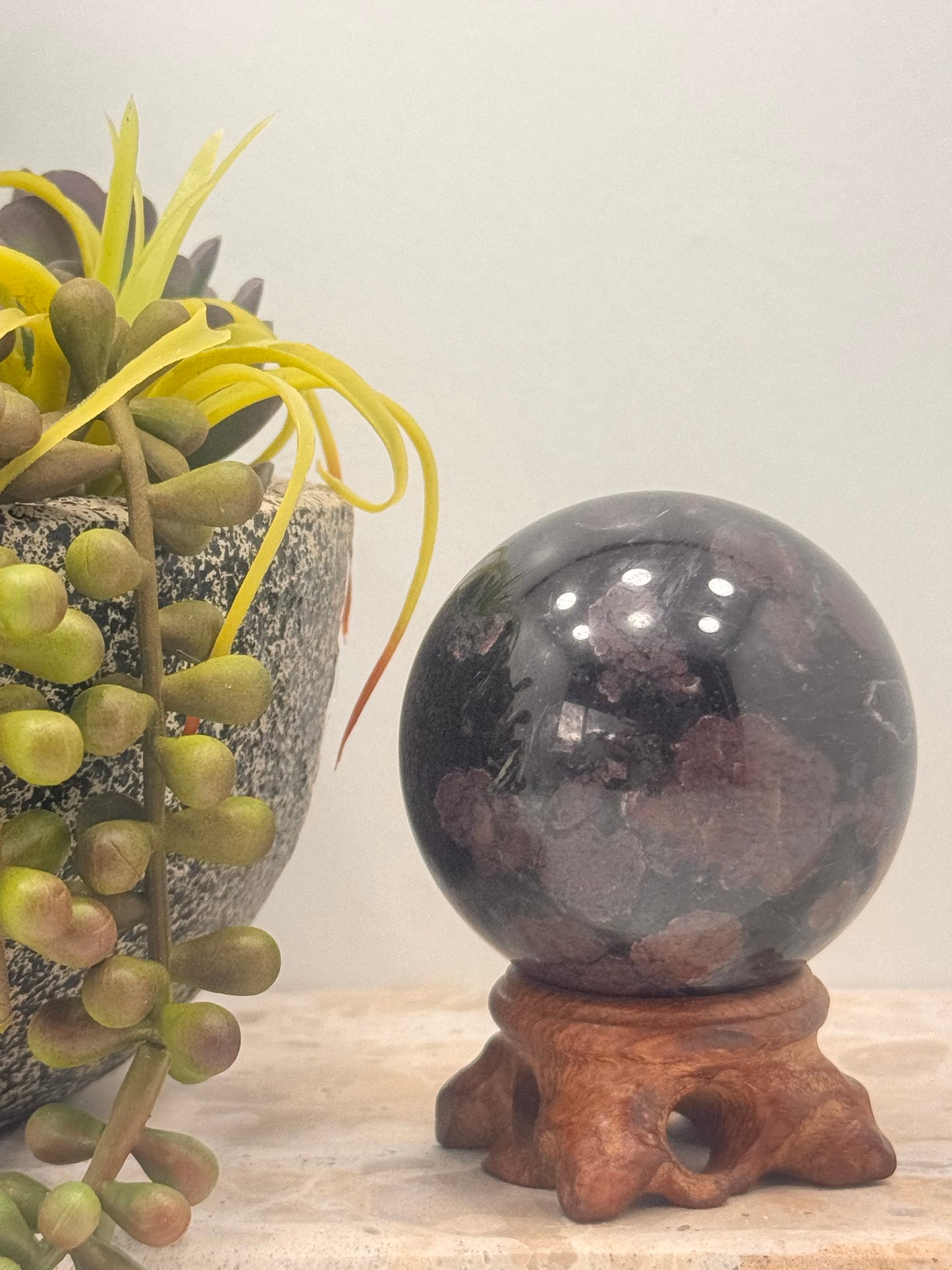 Garnet Sphere 348g