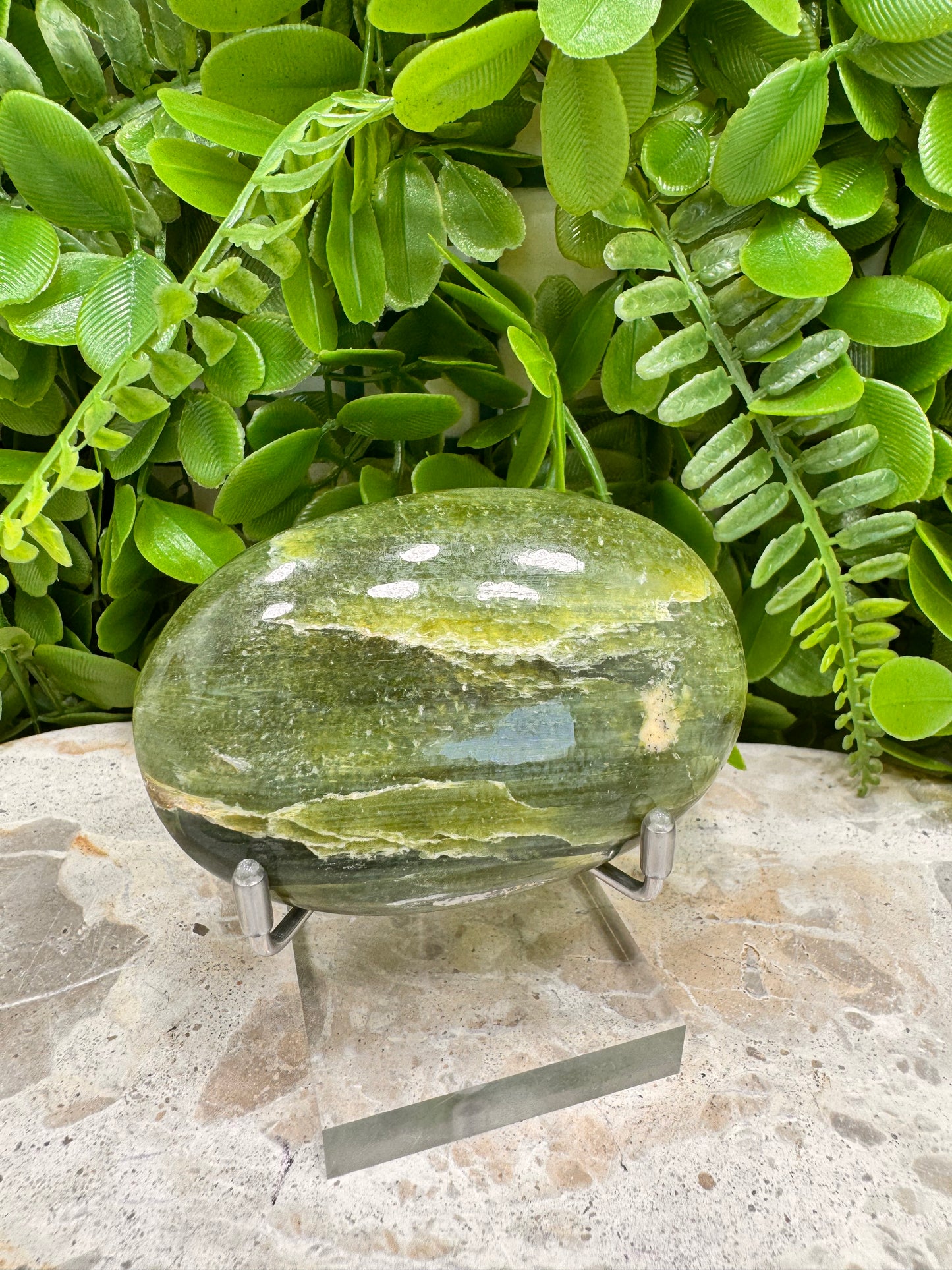 Tremolite Palm Stone 154g