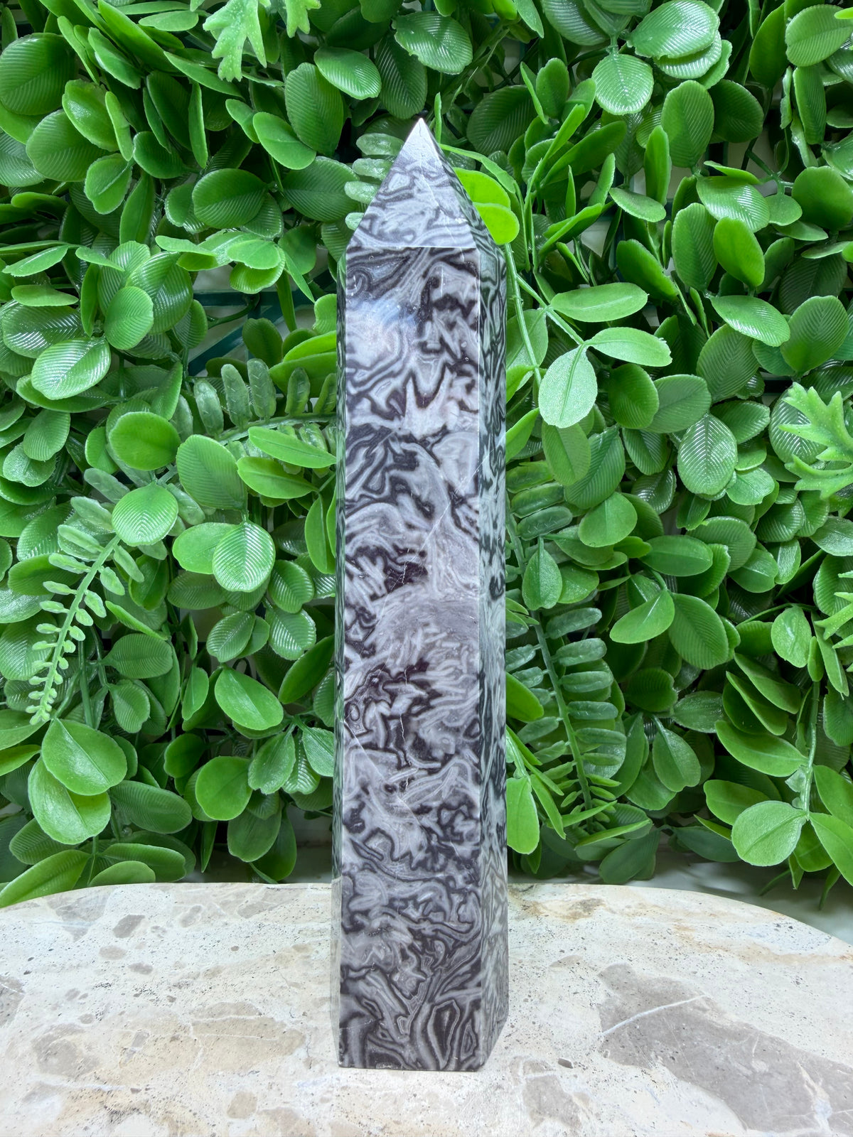 Black Crazy Lace Tower 466g