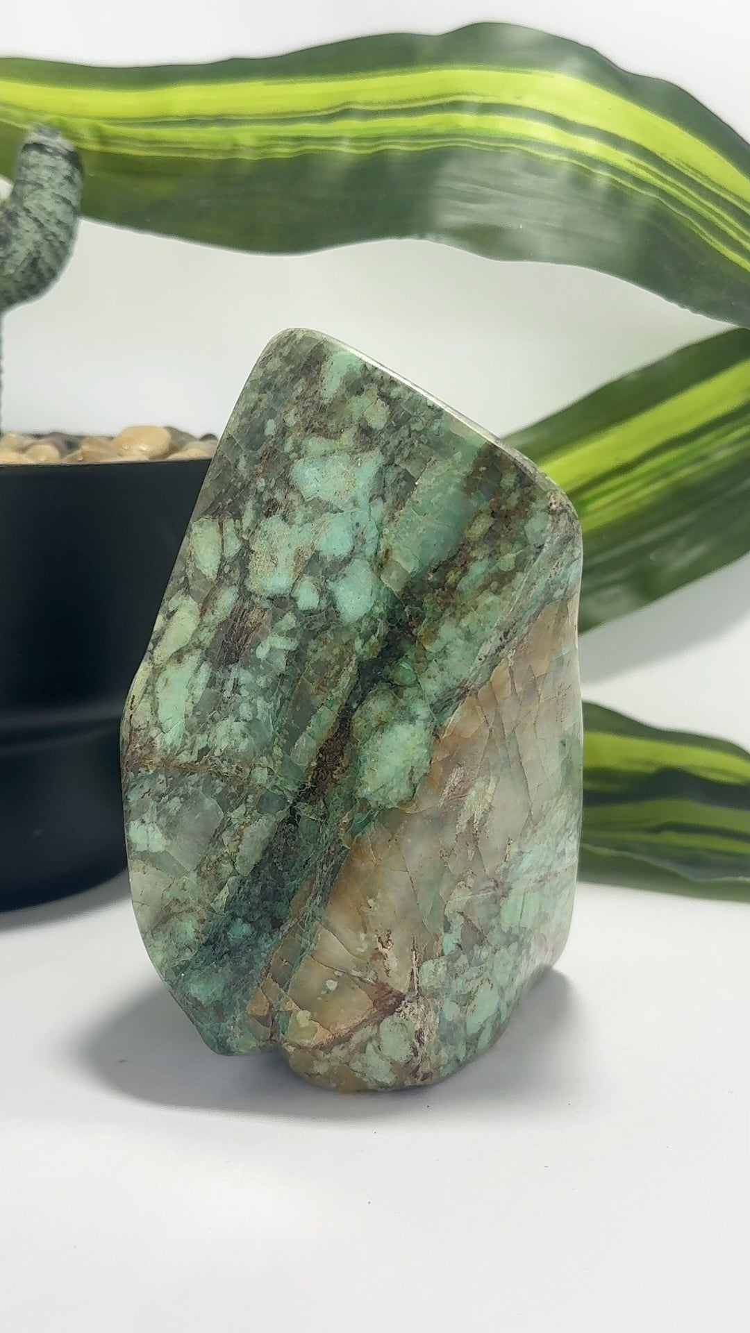 Turquoise Freeform 748g
