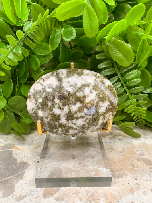 Epidote/Hematite with Quartz Palm Stone 164g
