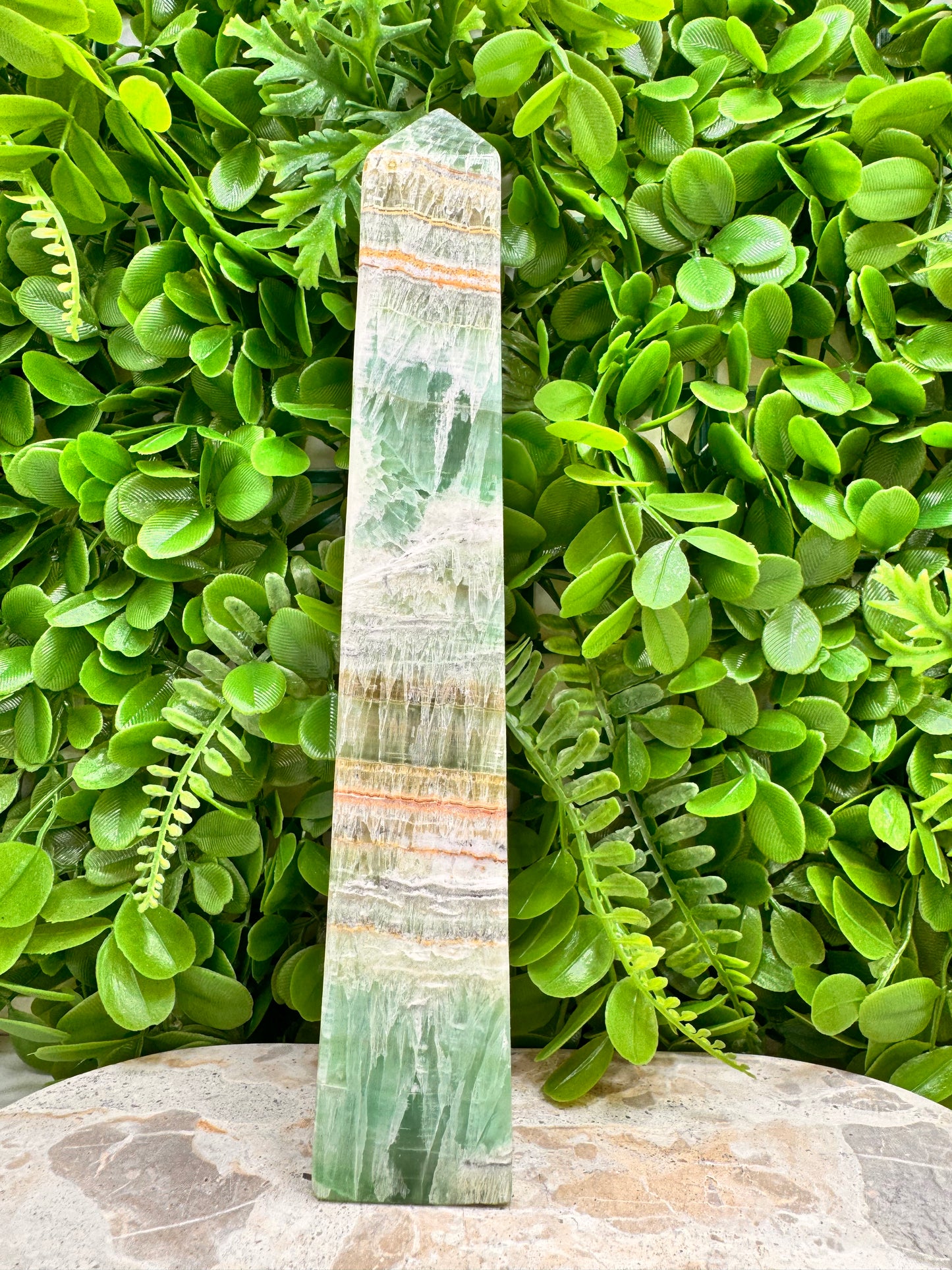 Emerald Kiwi Calcite Tower 960g