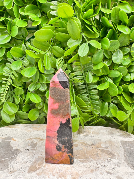 Rhodonite Point 292g