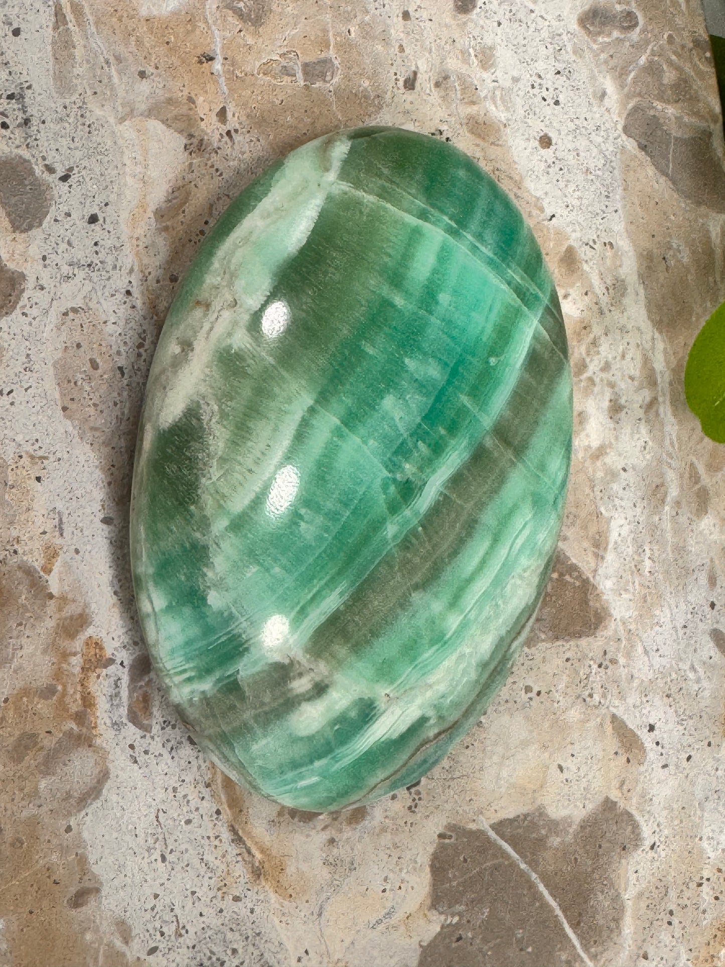 Smithsonite Palm Stone 140g