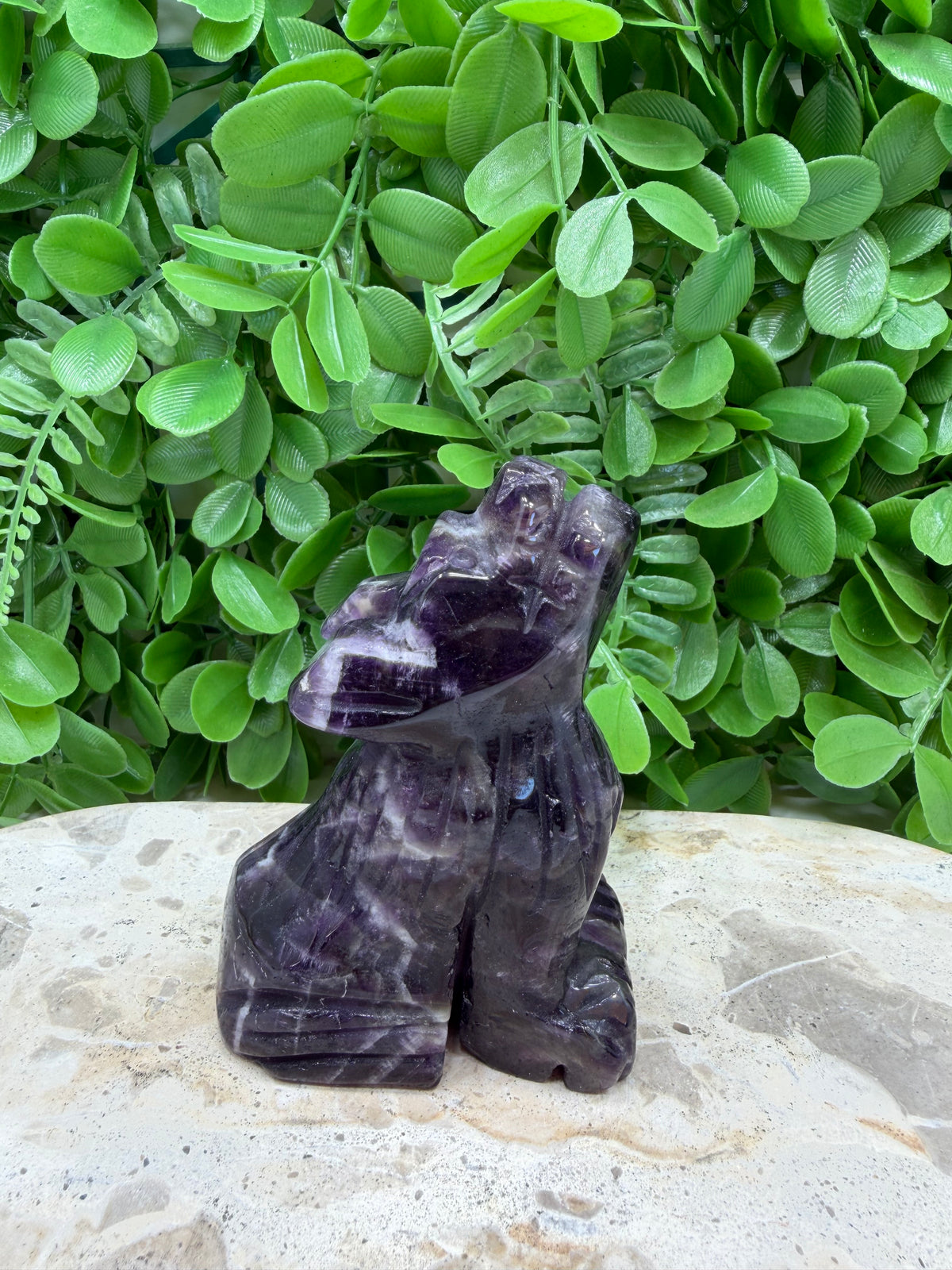 Chevron Amethyst Wolf 308g | Calm • Protection • Intuition