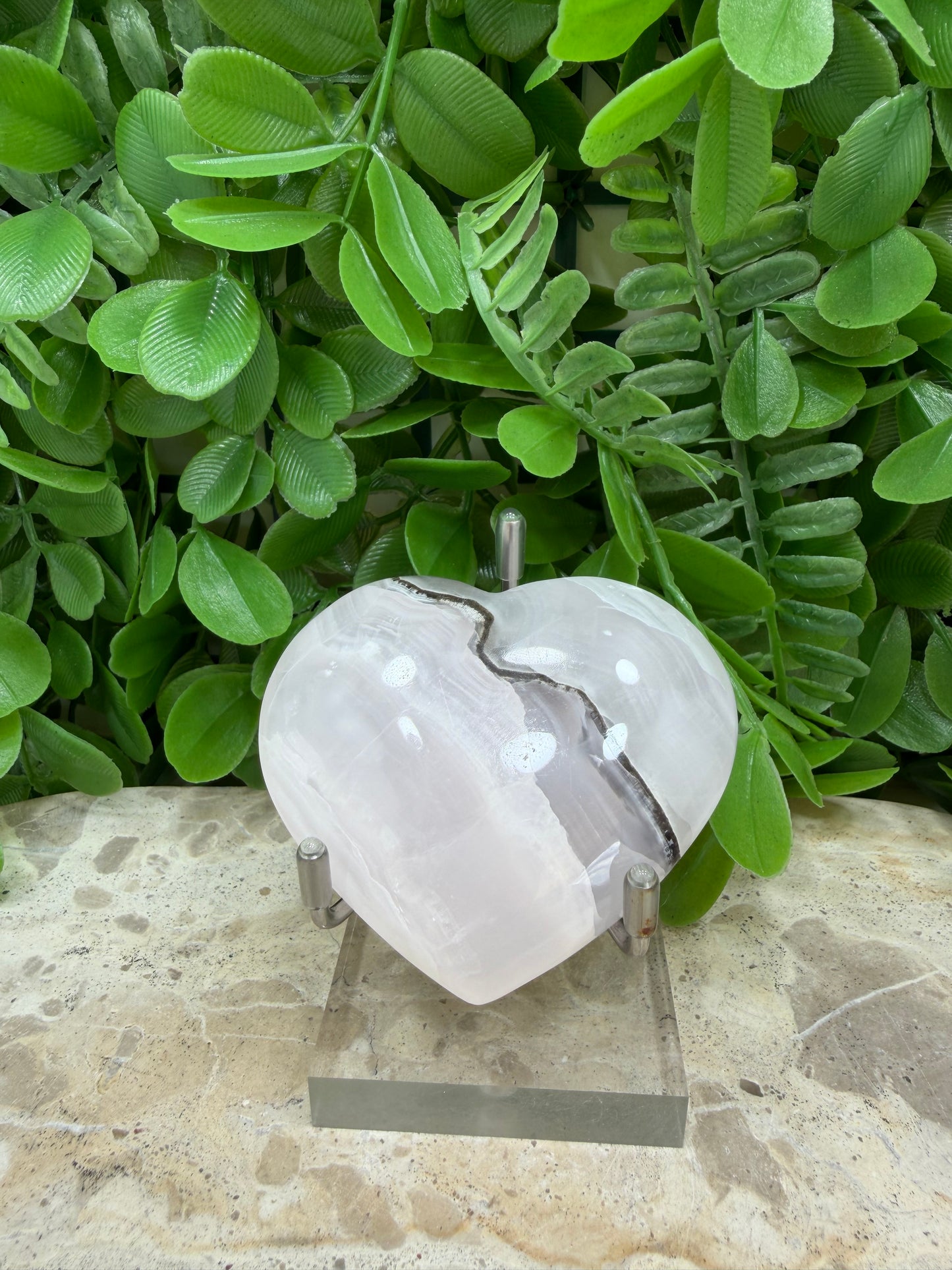 Smokey Pink Mangano Heart 110g