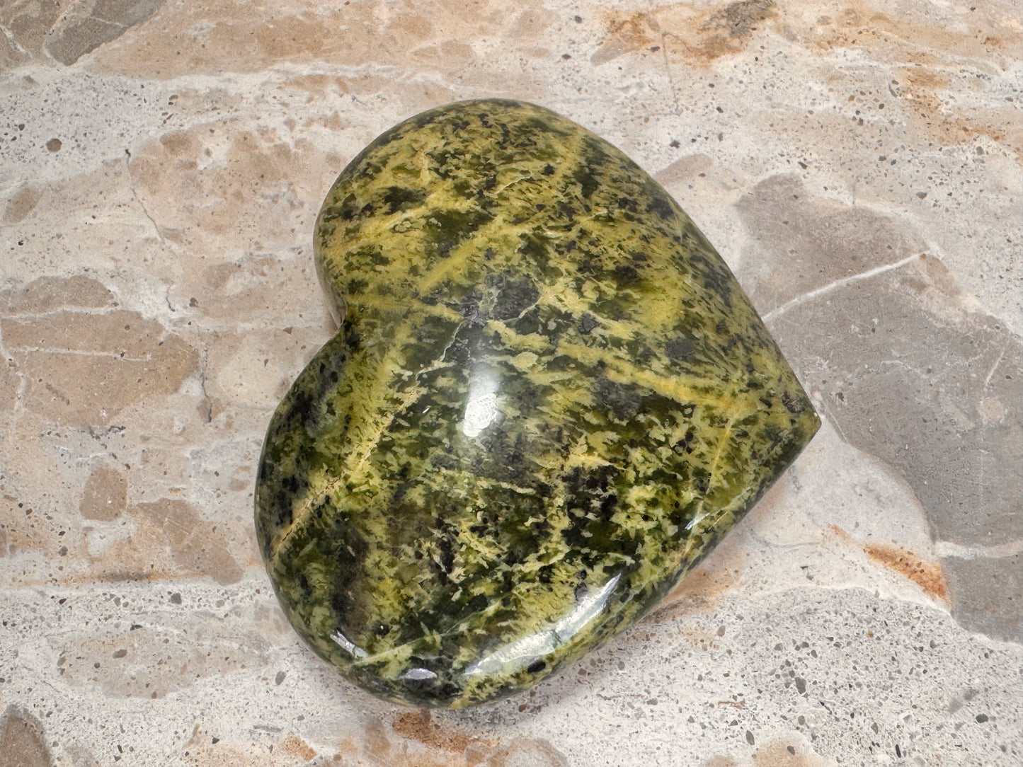 Mixed Serpentine Heart 130g