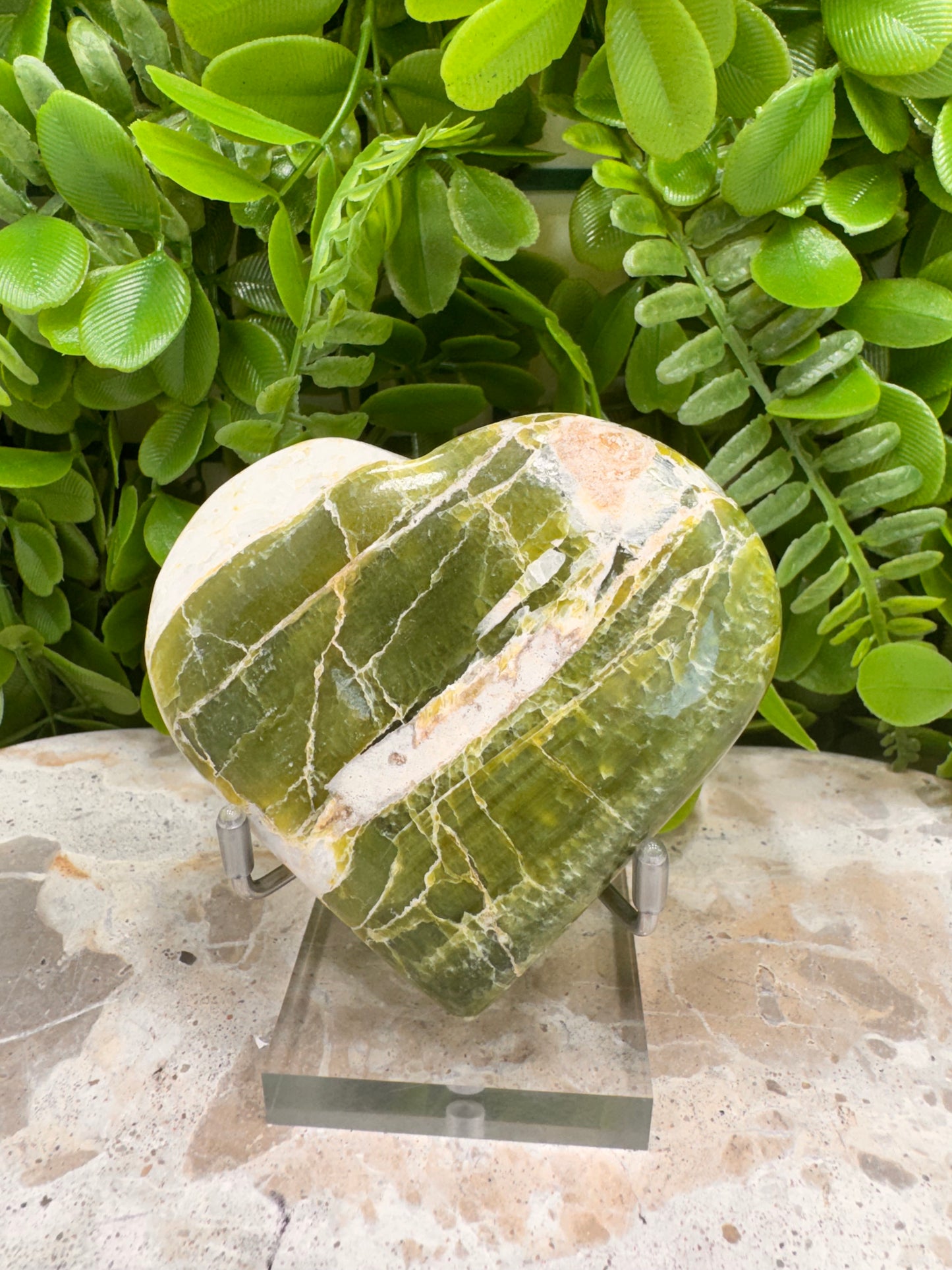 Tremolite Heart 216g