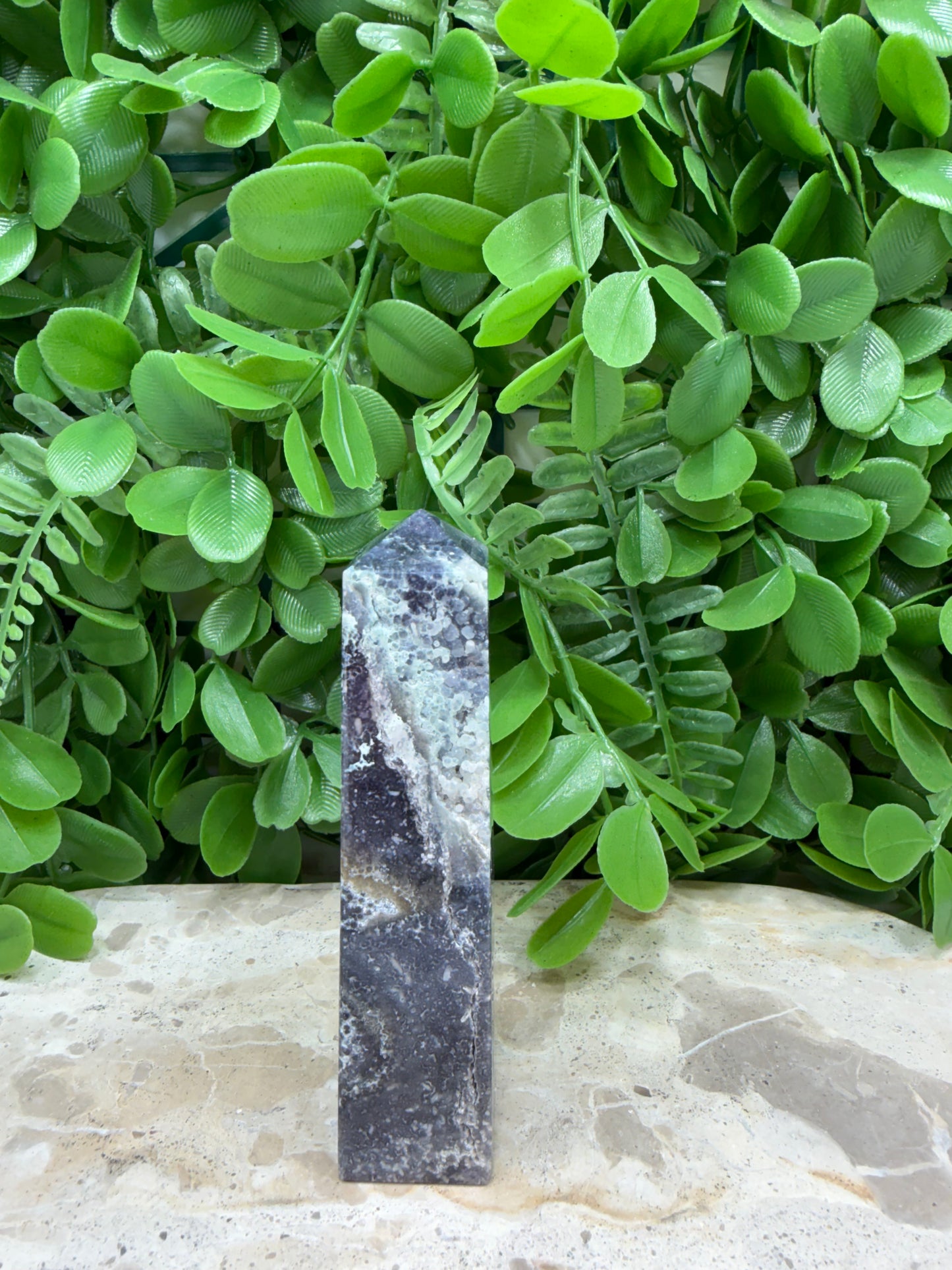 Grape Agate Point 144g