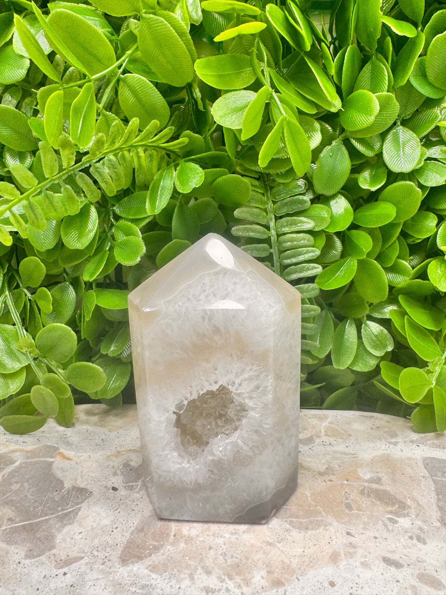 Druzy Agate Tower 370g