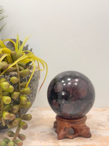 Garnet Sphere 348g