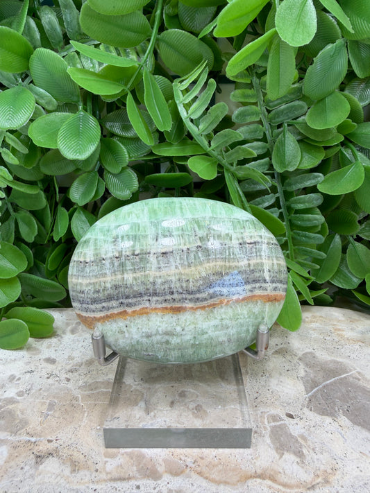 Emerald Kiwi Calcite Palm Stone 168g