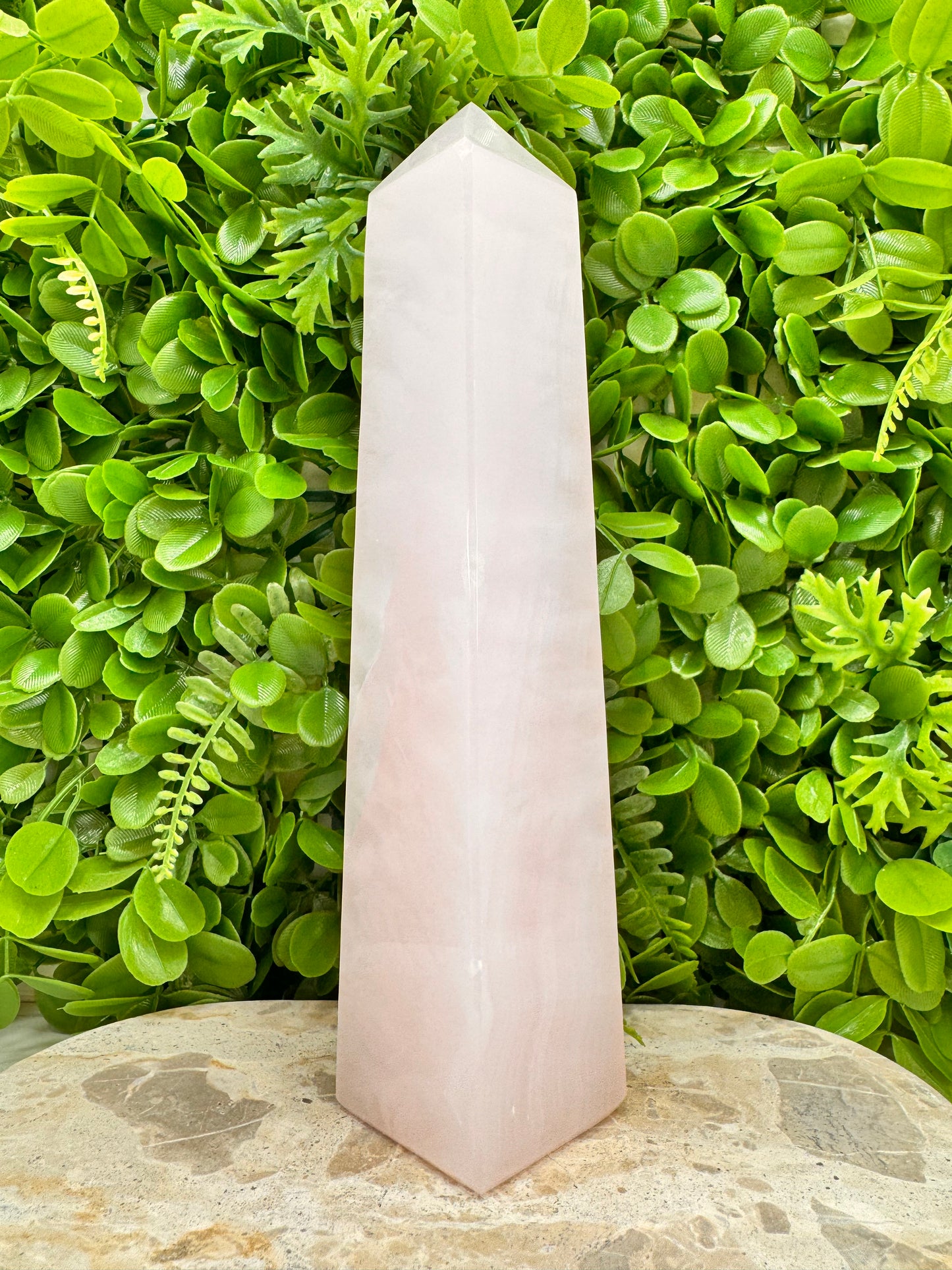 Pink Mangano Tower 1584g