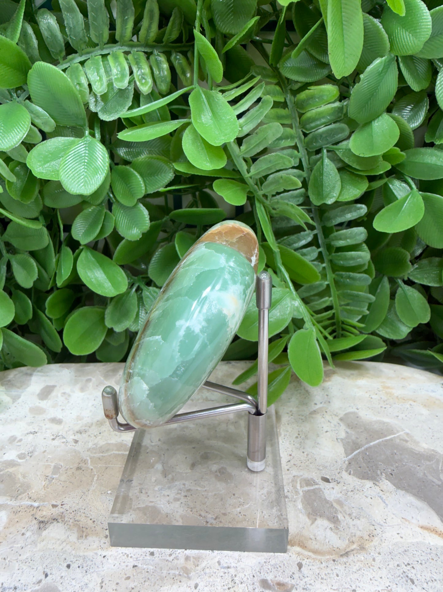 Emerald Kiwi Calcite Heart 166g