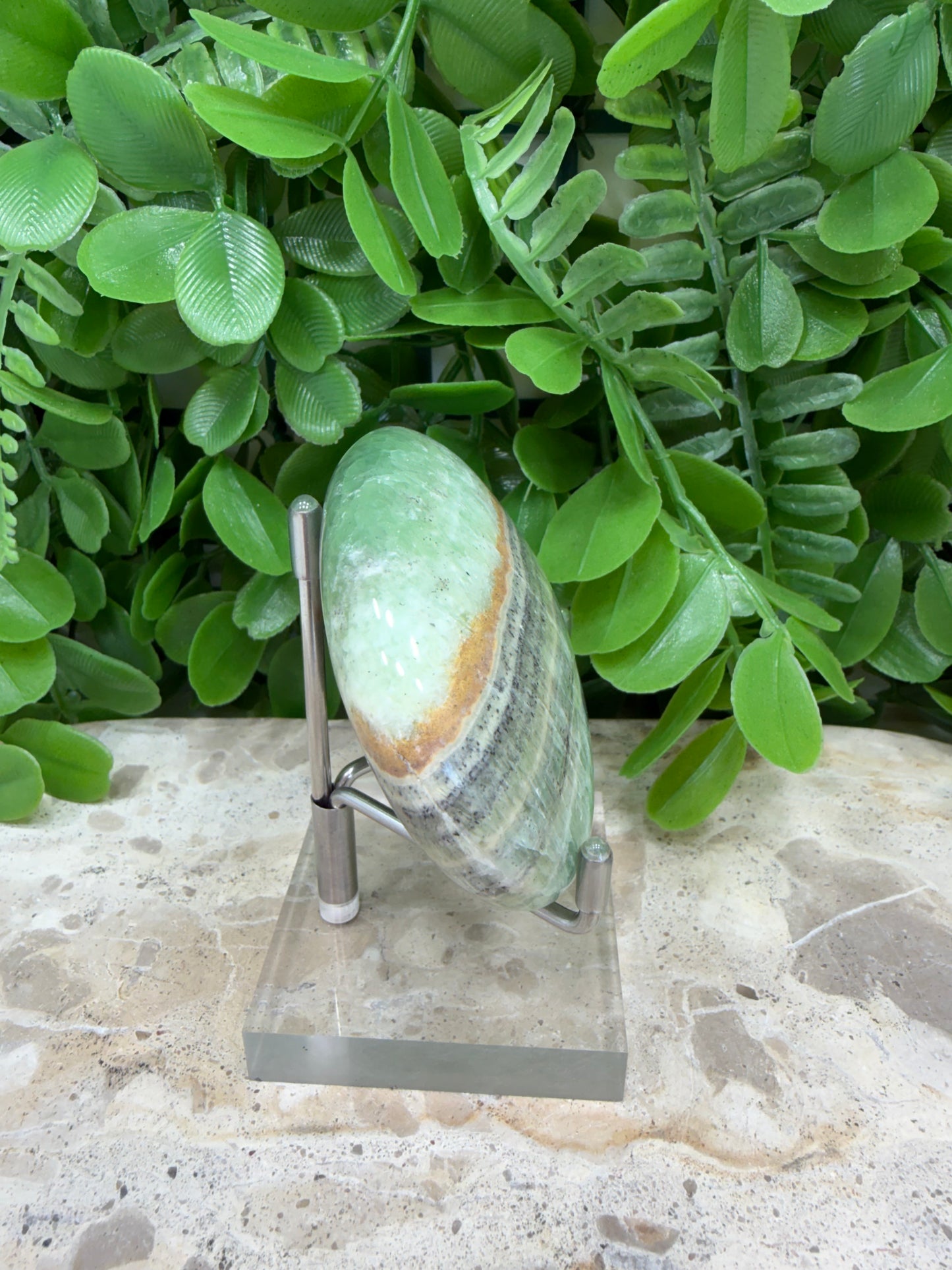 Emerald Kiwi Calcite Palm Stone 168g