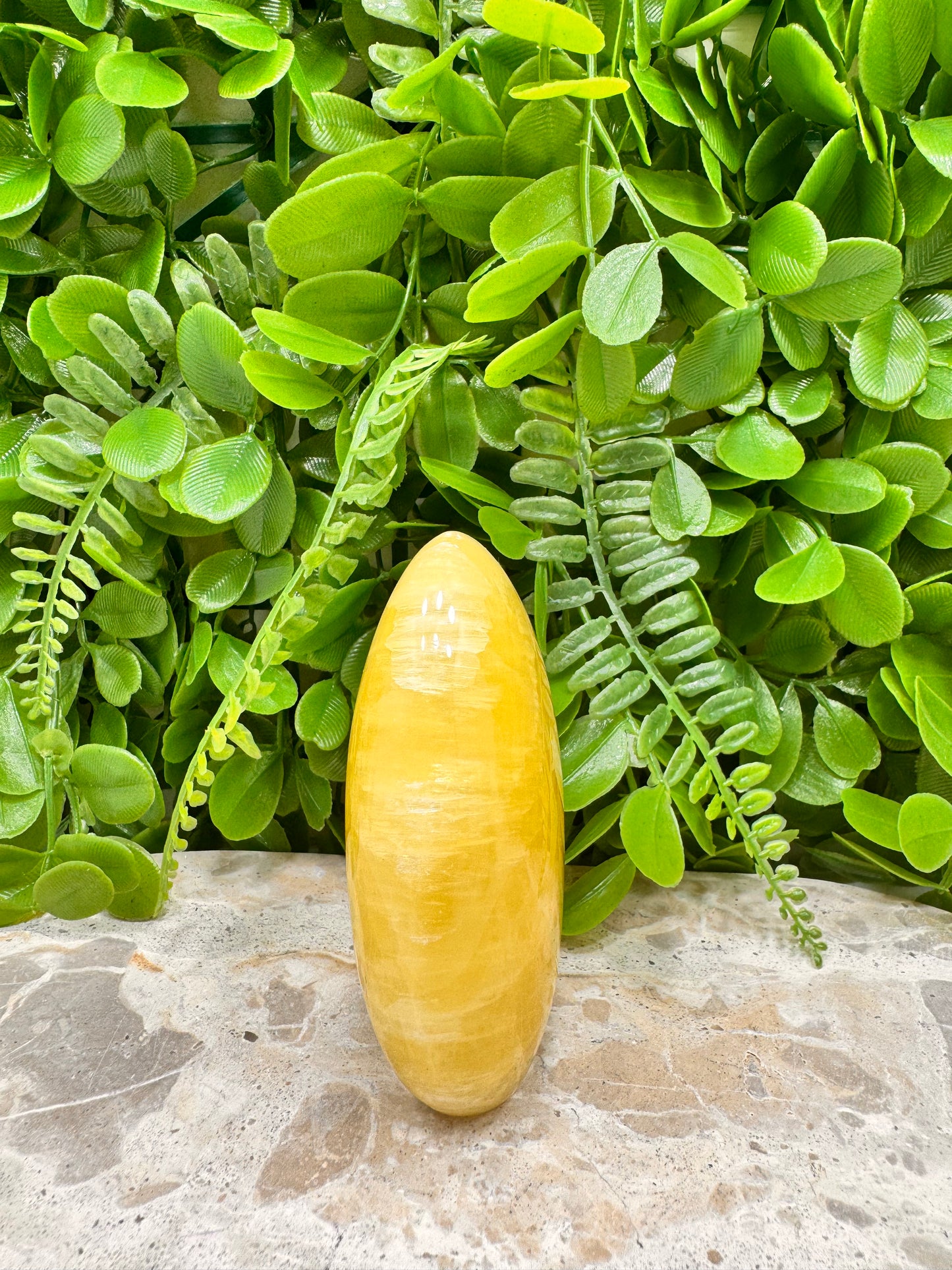 Standing Lemon Calcite 334g