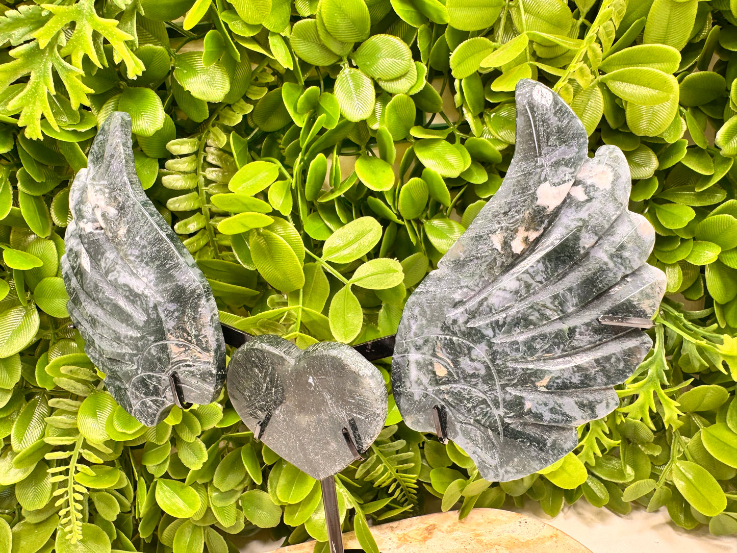 Moss Agate Heart Wings 448g