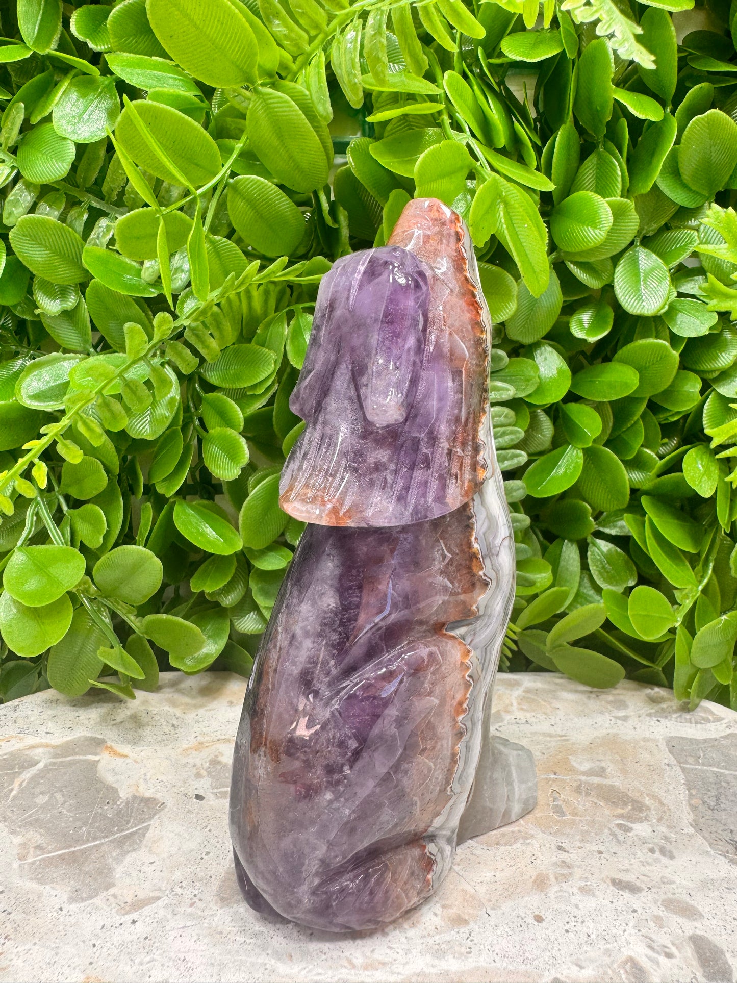 Amethyst/Mexican Agate Wolf 610g