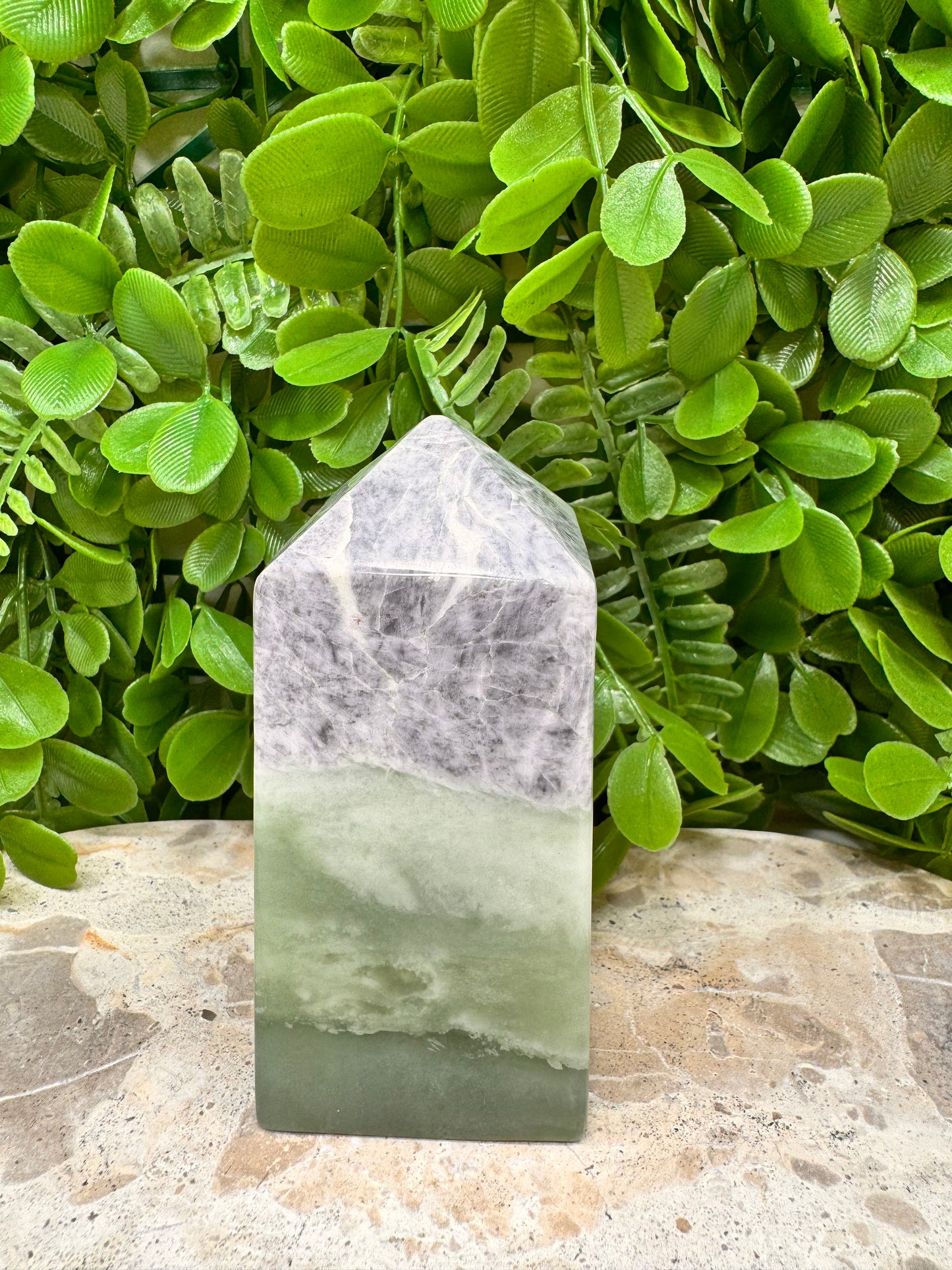 Flower Jade Tower 582g