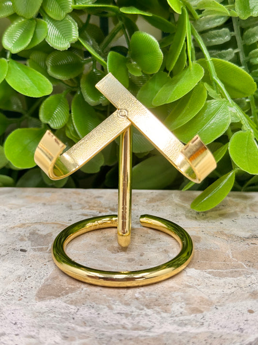 Small Gold Heart Stand