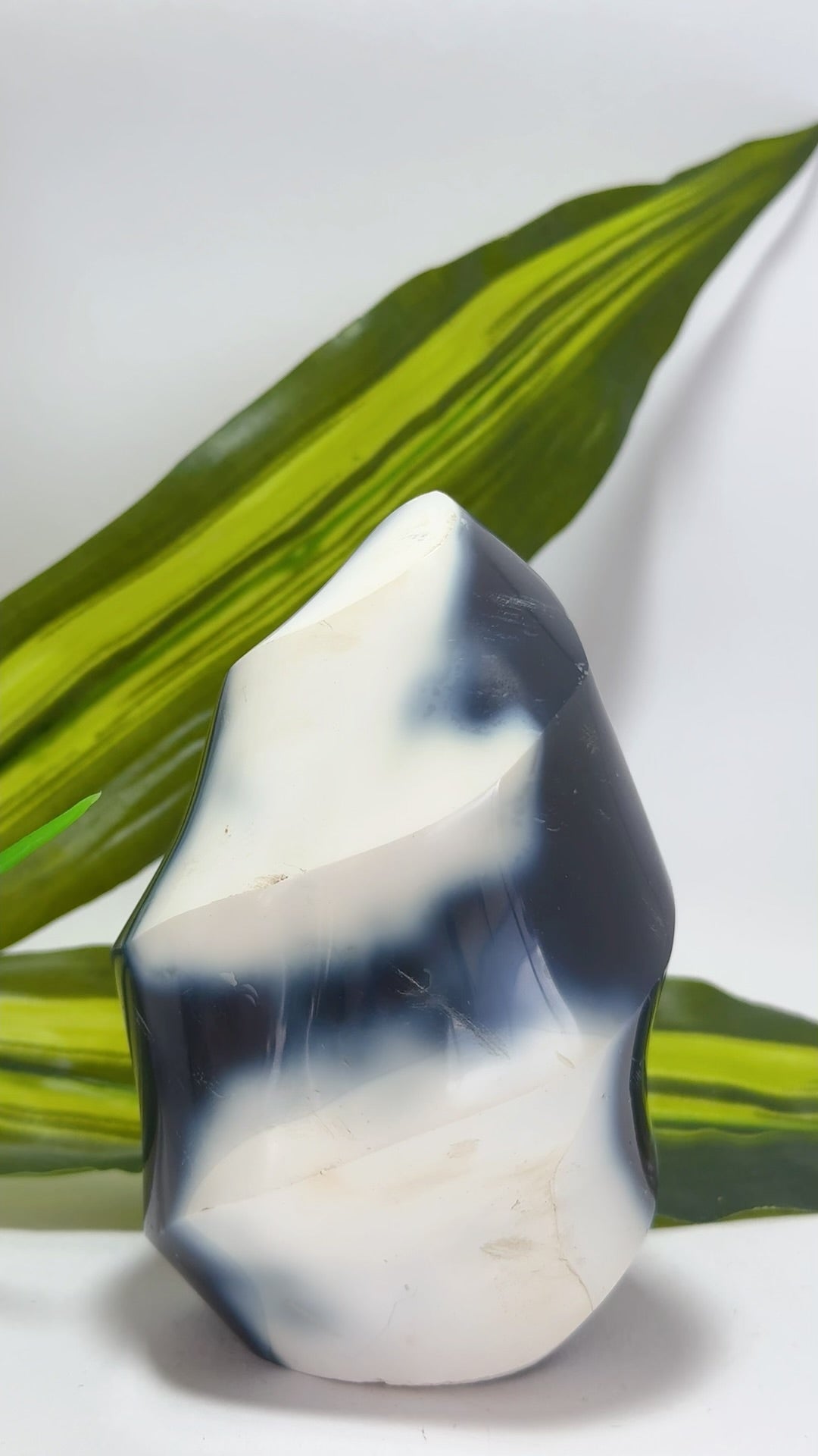 Orca Agate Flame 590g