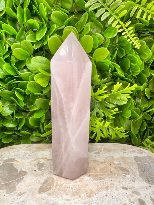 Lavender Rose Quartz Tower 512g