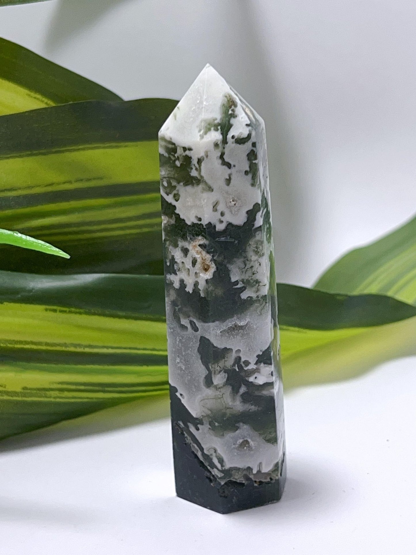 Moss Agate Point - 77g