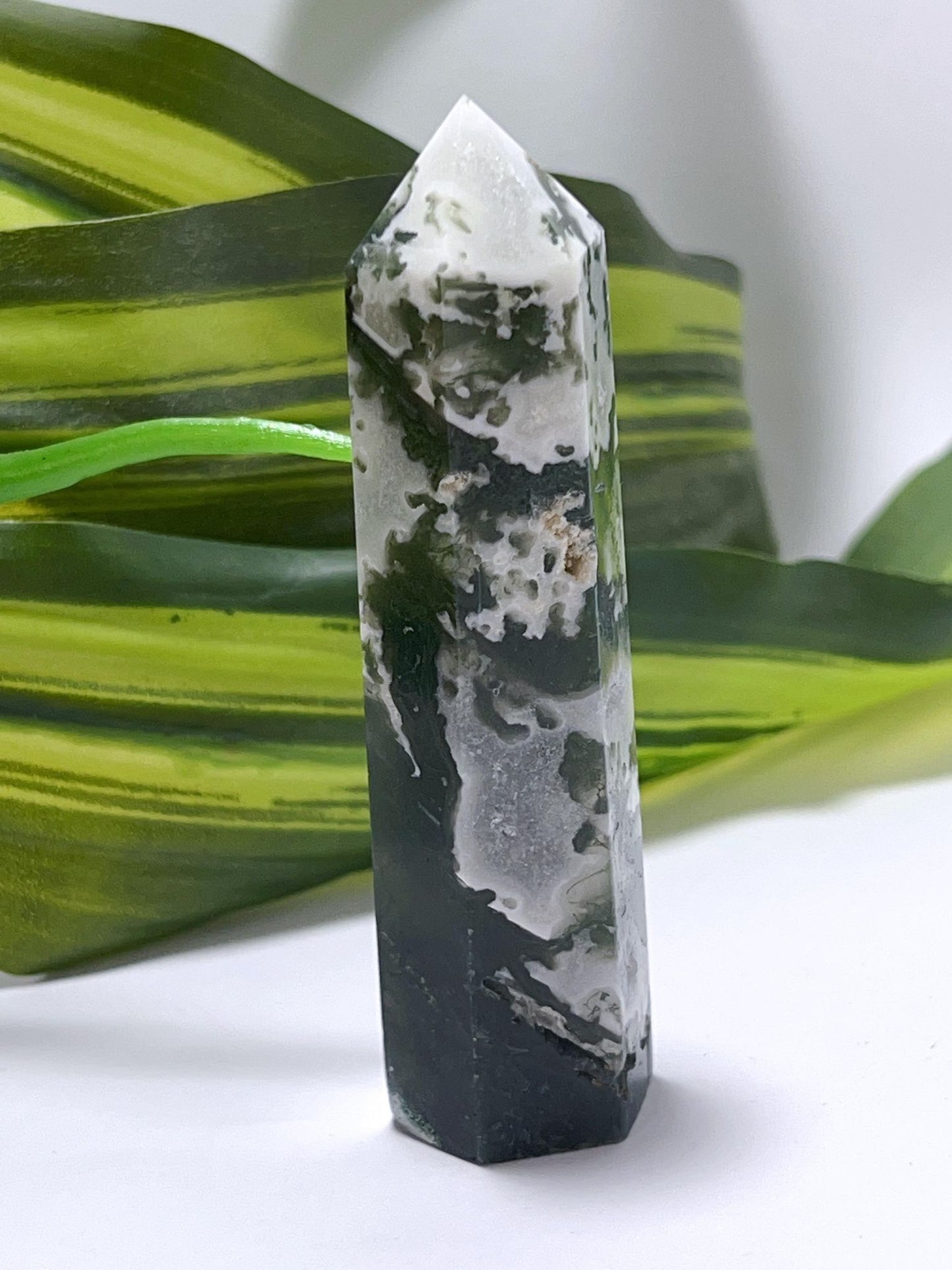 Moss Agate Point - 77g