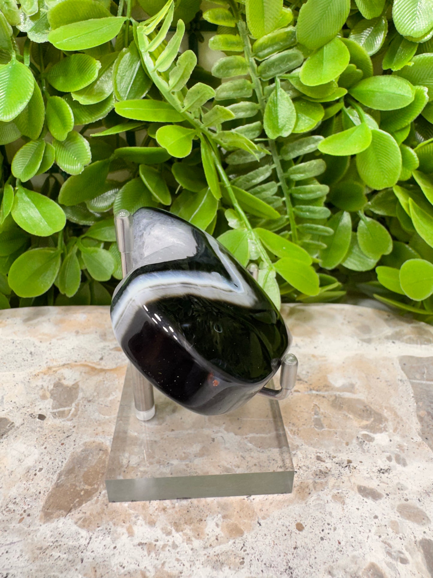 Black Banded Onyx Heart 126g