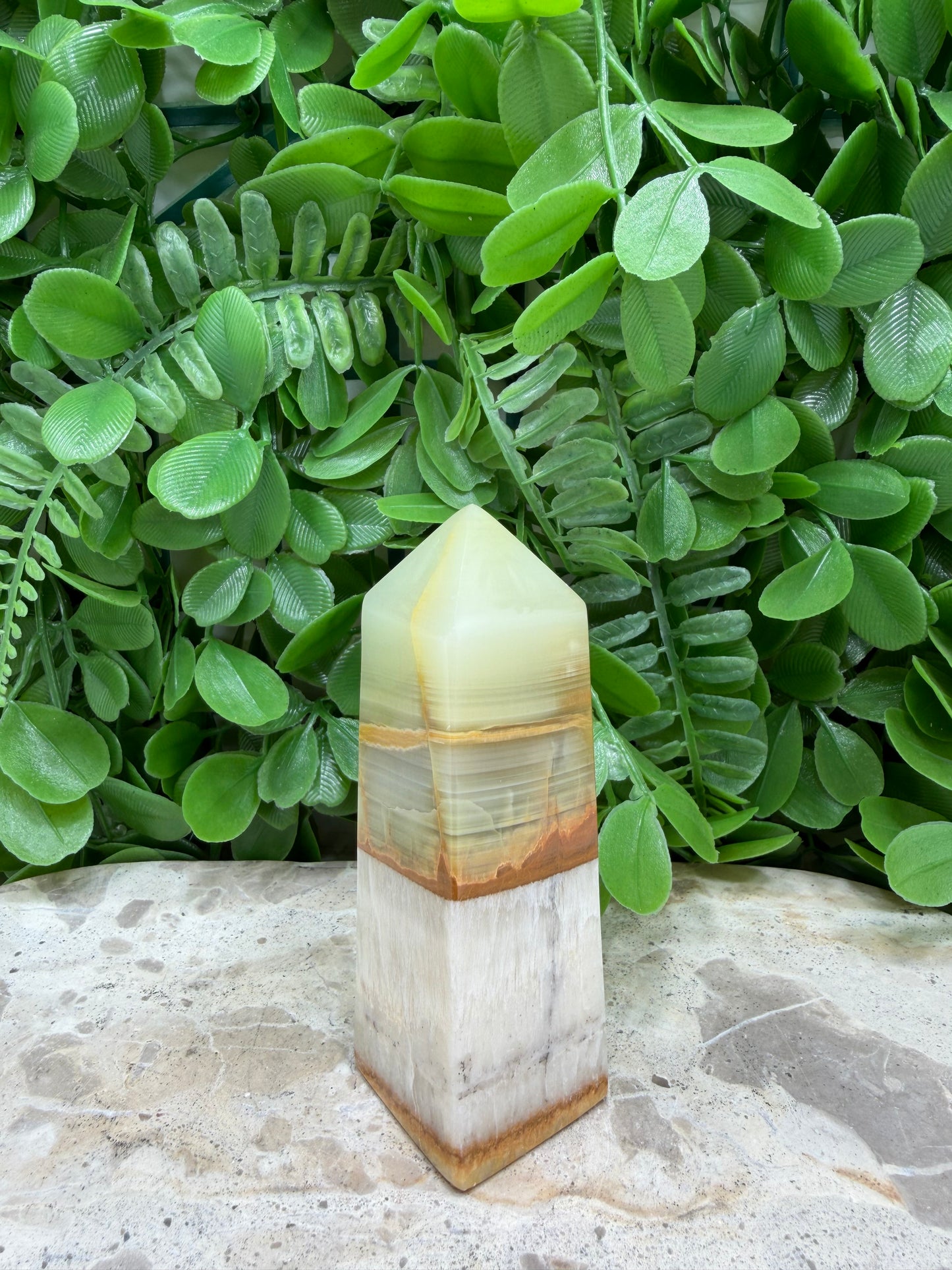 Green Onyx with White Calcite Tower 204g
