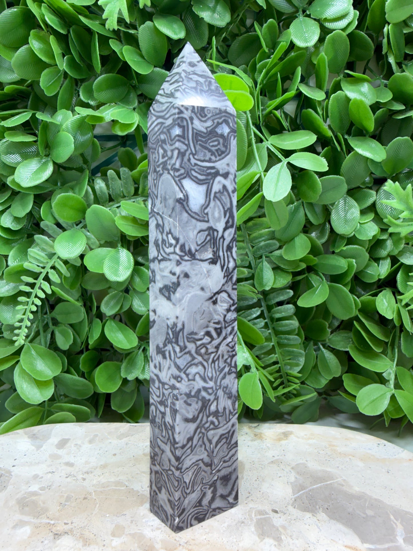 Black Crazy Lace Tower 466g
